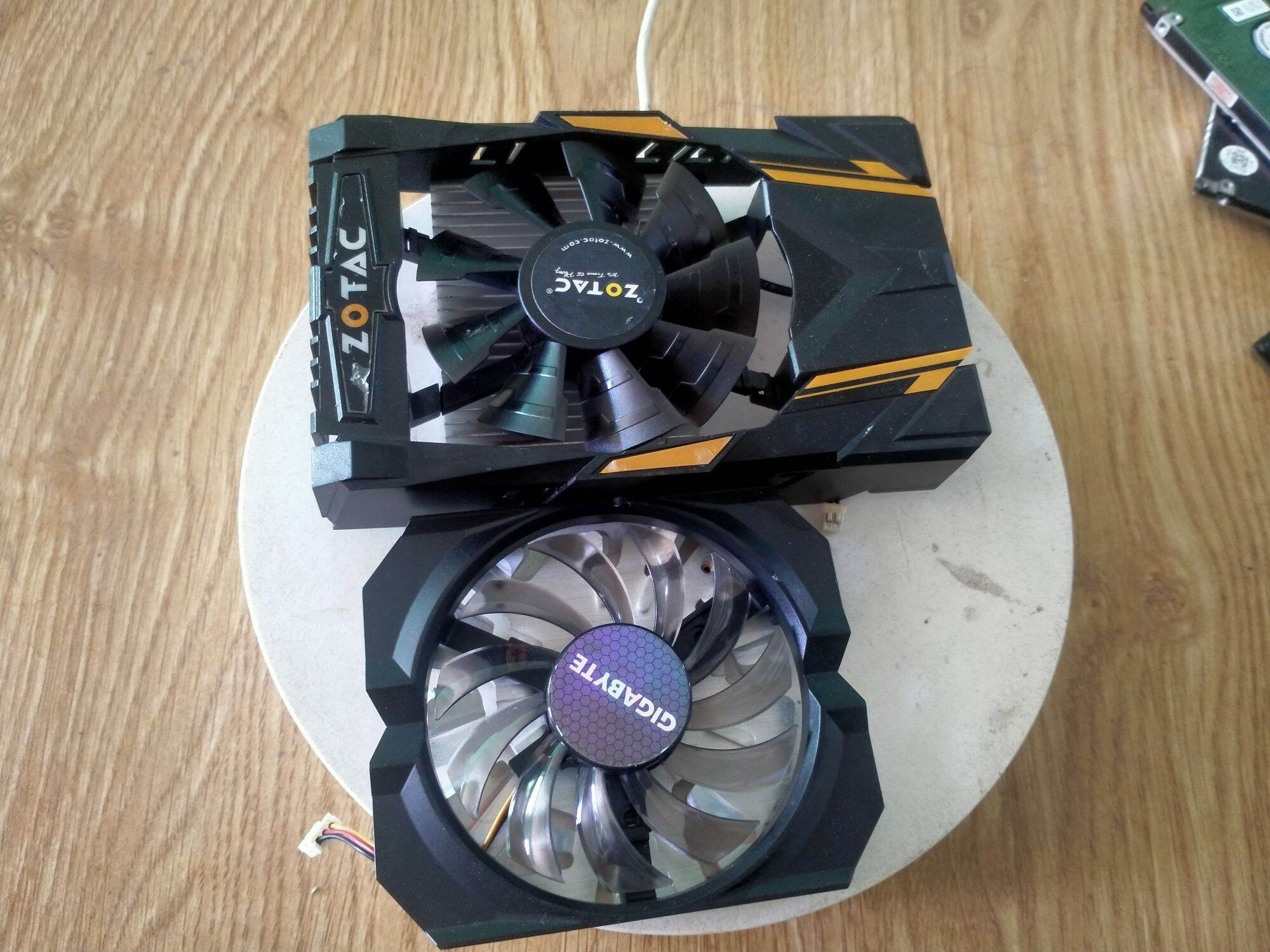 Fan quạt tản nhiệt card màn hình gigabyte và Zotac 730