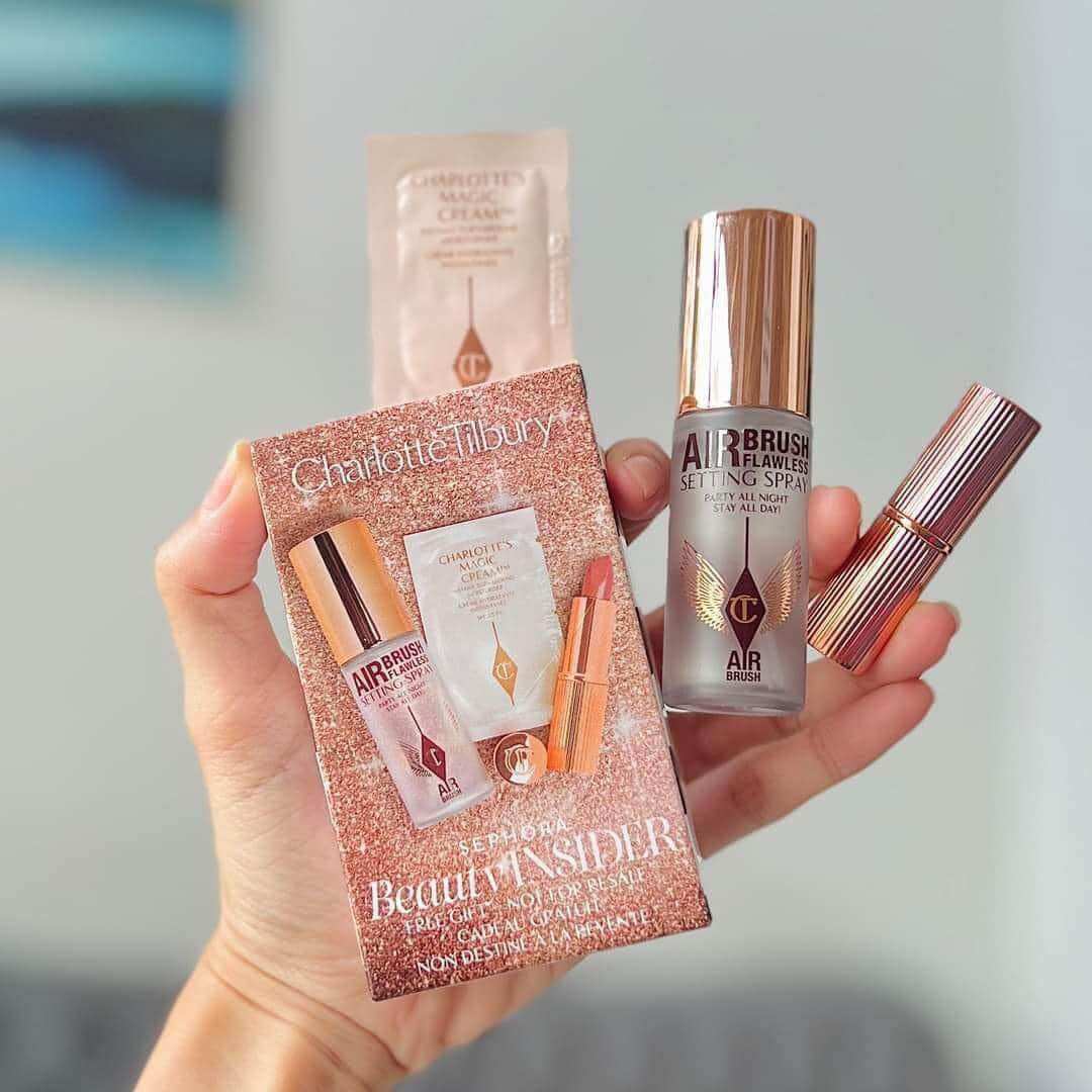 SET xịt khoá make-up Charlotte Tilbury và son Pillow talk