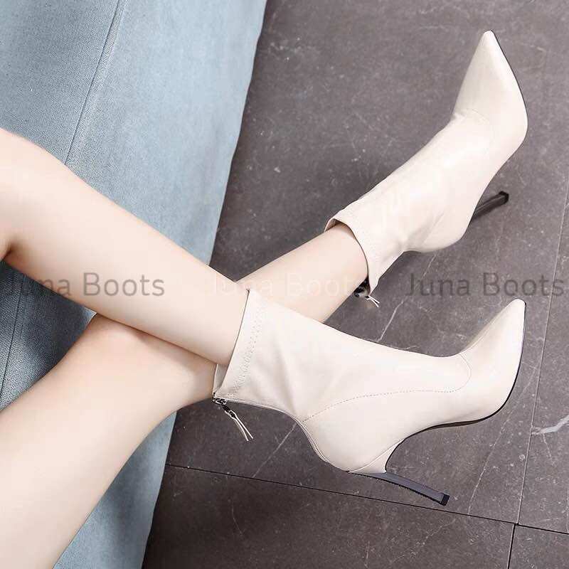 Boots cổ ngắn da mềm gót nhọn đính đá sang chảnh hàng quảng châu cao cấp - Tiemgiayboot Juna