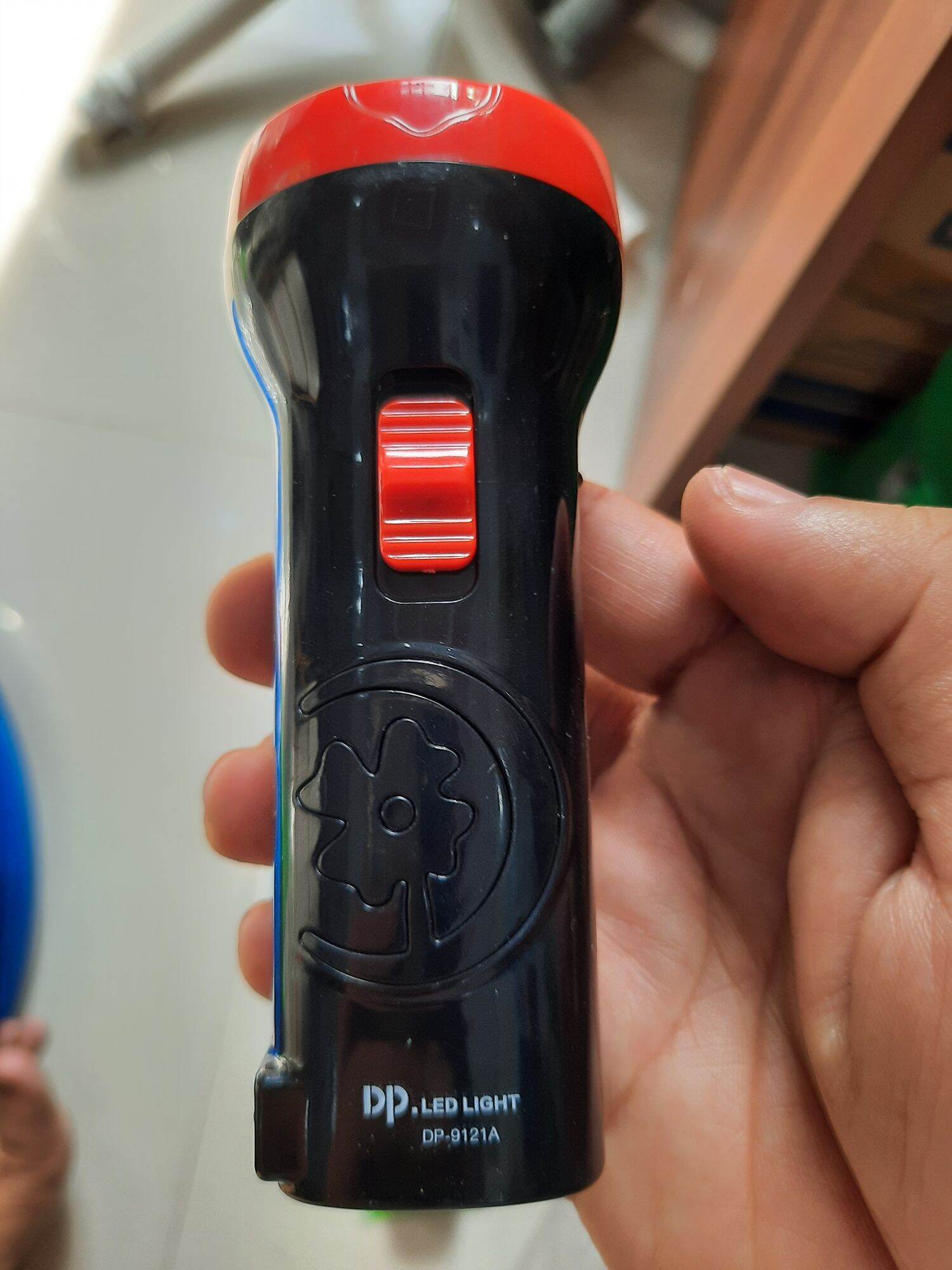 Đèn pin sạc mini cầm tay Dp-9121A