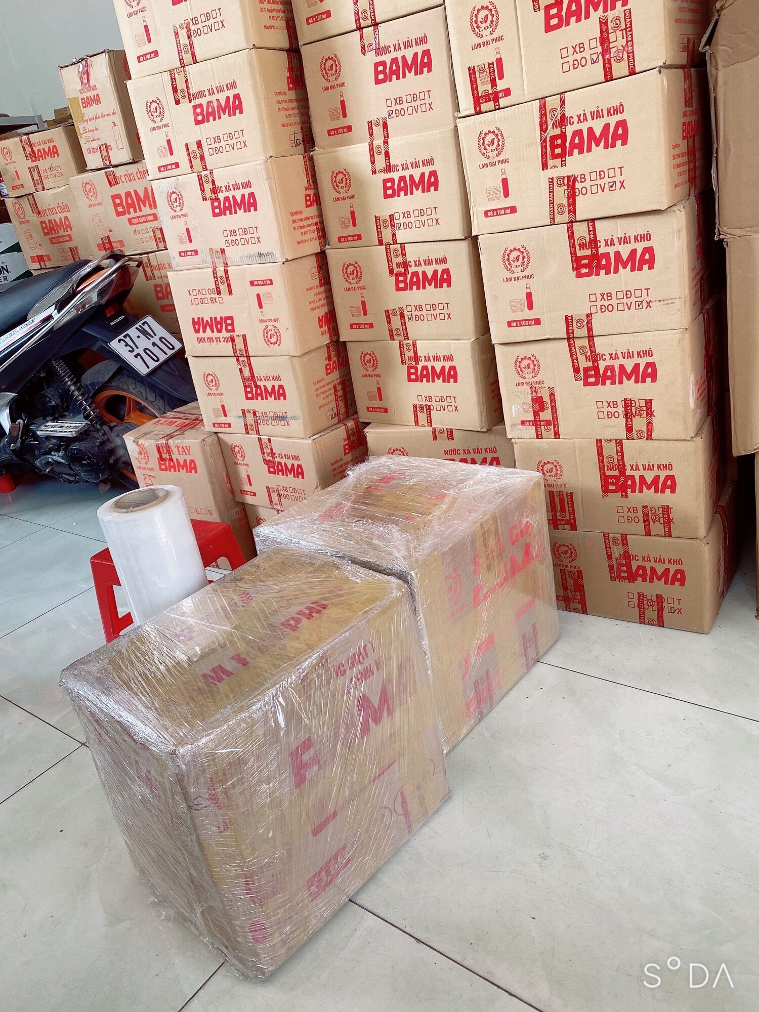 NƯỚC XỊT XẢ VẢI KHÔ ( Màu Đỏ ) - LÂM ĐẠI PHÚC
