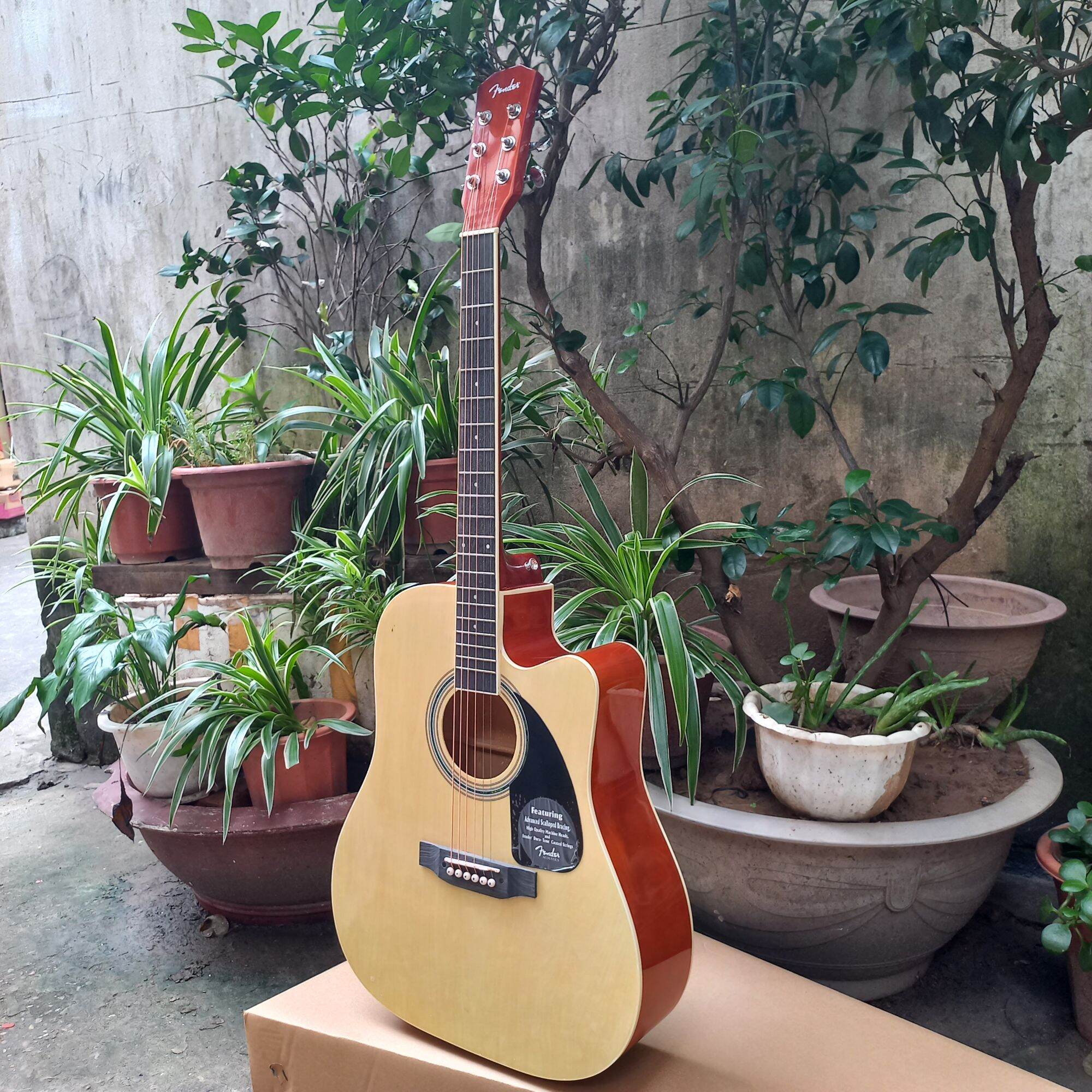 đàn guitar acoustic Fender CD60CE  có EQ kèm 10 phụ kiện