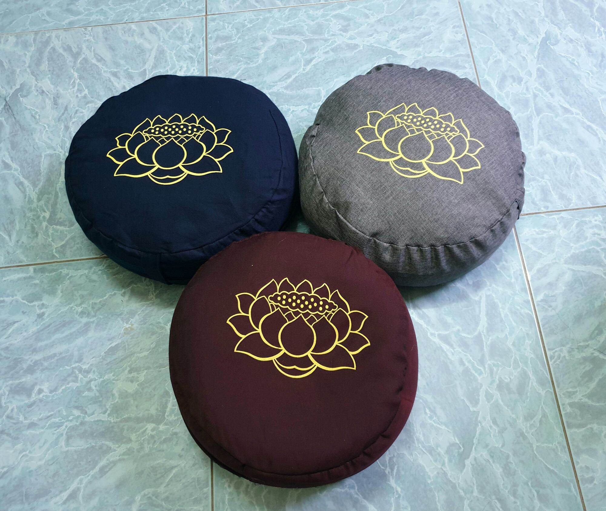 Bồ đoàn in hoa sen ruột vỏ đậu (30x13cm)
