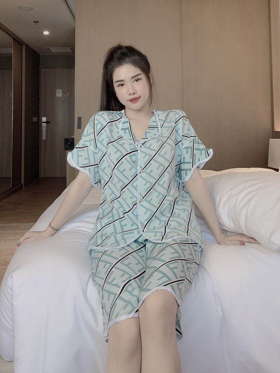 Pijama lửng, cổ sóng, mango cao cấp, size 40-60kg