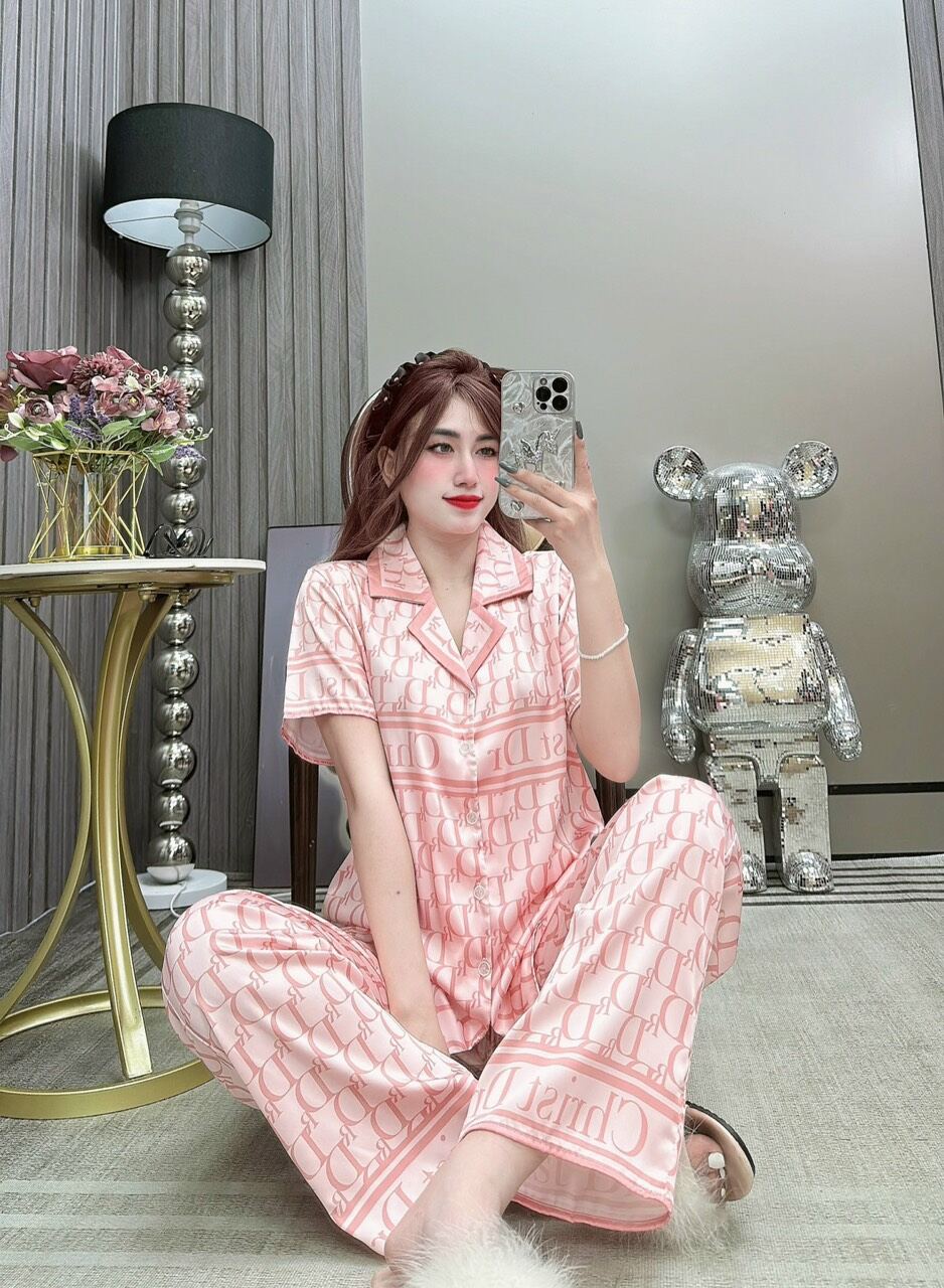 Đồ bộ tay ngắn lụa mềm cao cấp. Hàng thiết kế chuẩn from