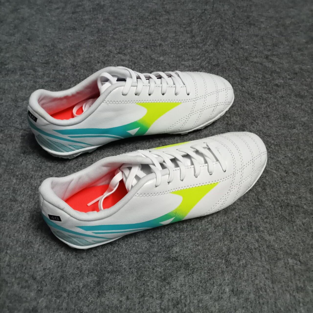 Giày đá bóng Mizuno Việt đã khâu đế Hồng