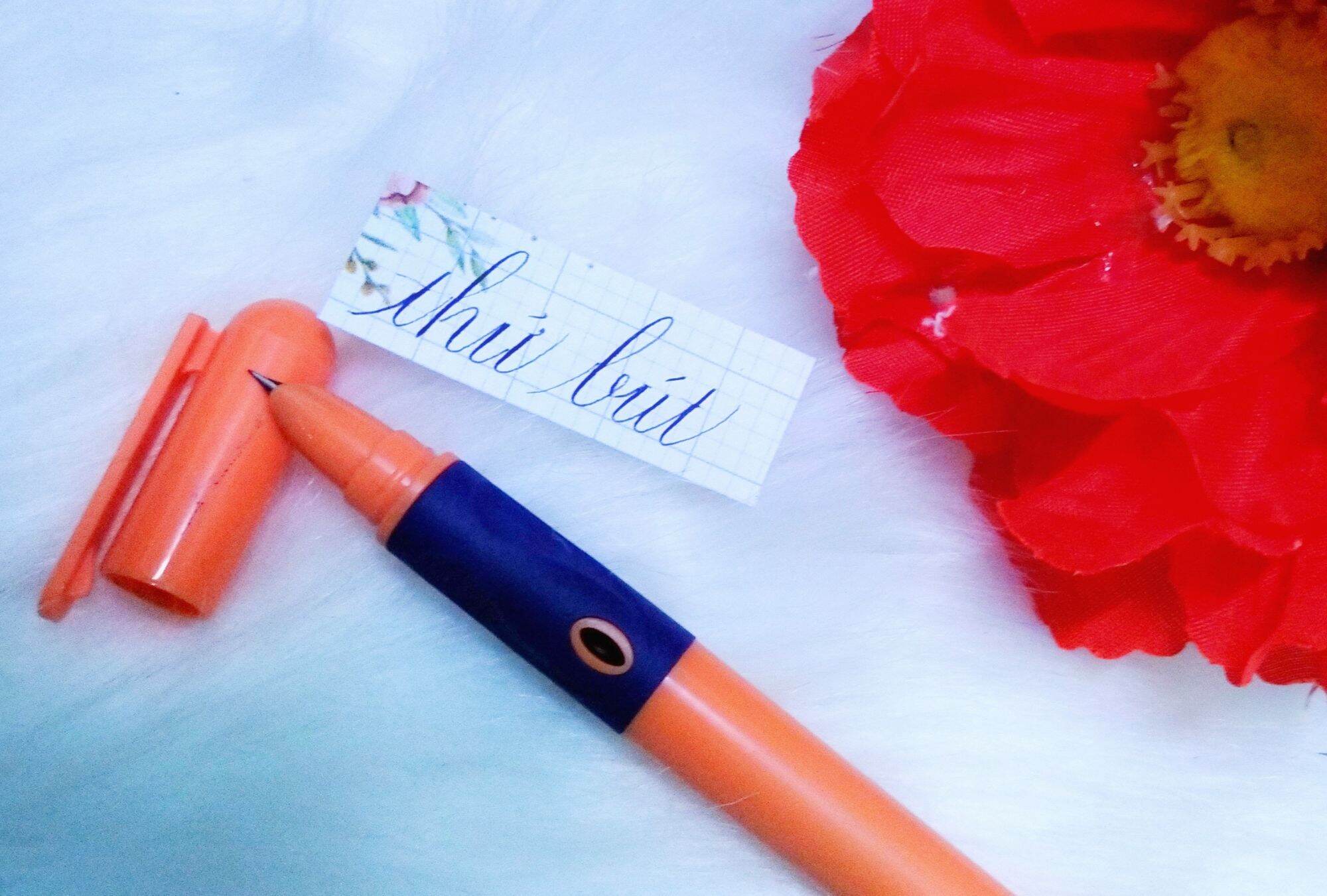 Bút cánh diều 106 Bút luyện chữ đẹp bút mực ngòi kim tinh êm trơn, siêu bền cho bé lớp 1-5 bút học sinh cố định cách cầm nắm