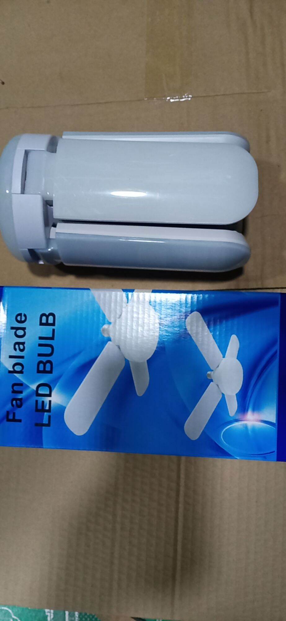 bóng đèn led 4 cánh 60W loại đẹp