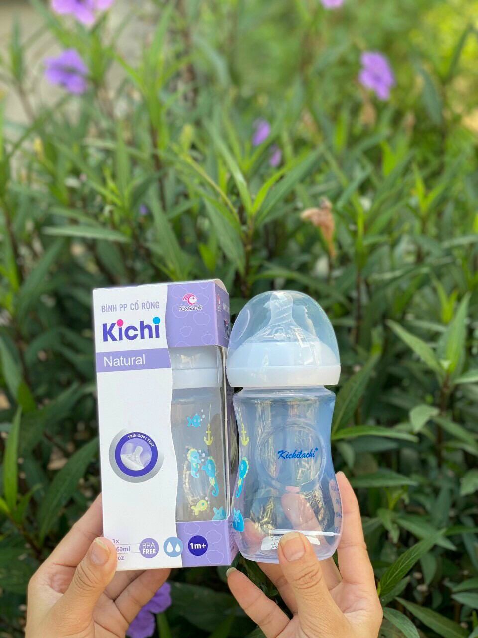 Bình sữa natural núm cổ rộng 260ml