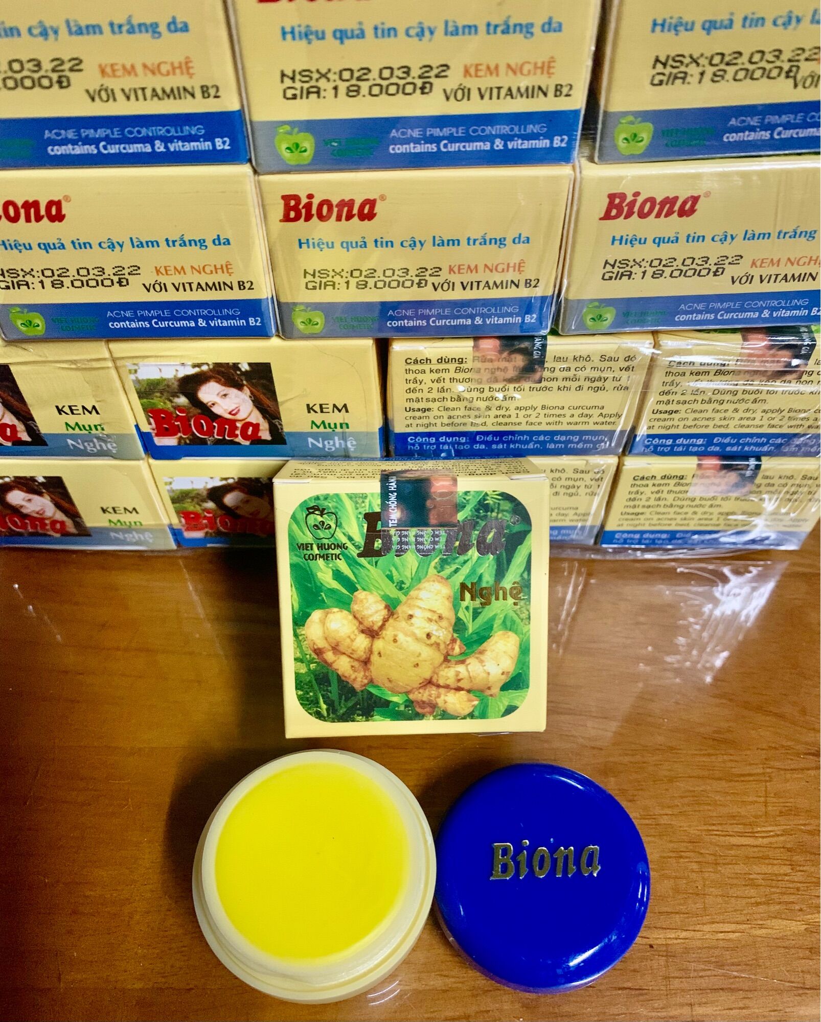 Kem mụn Biona nghệ 3g set 3 hộp