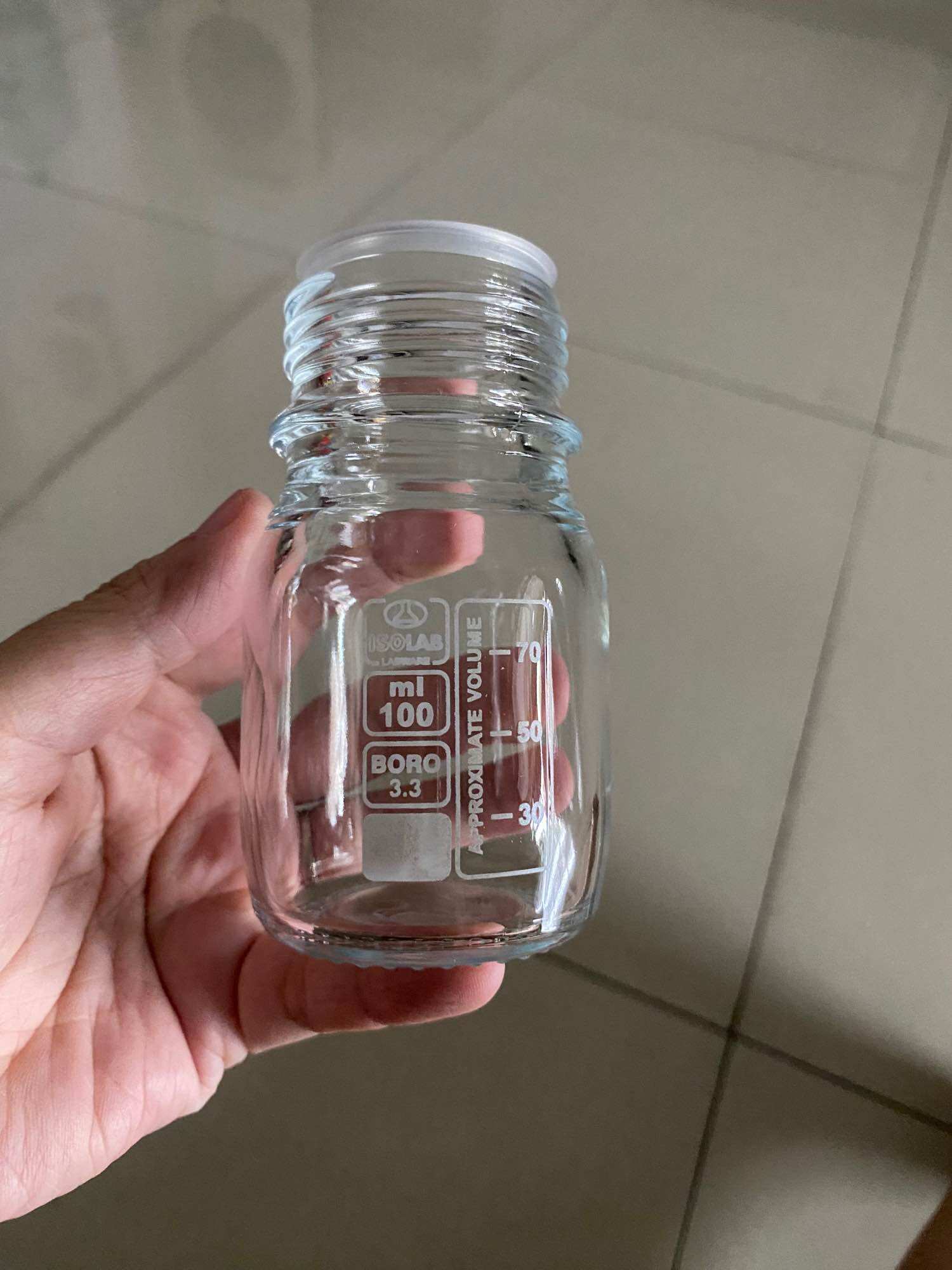 [HCM]Chai trung tinh 100ml isolab