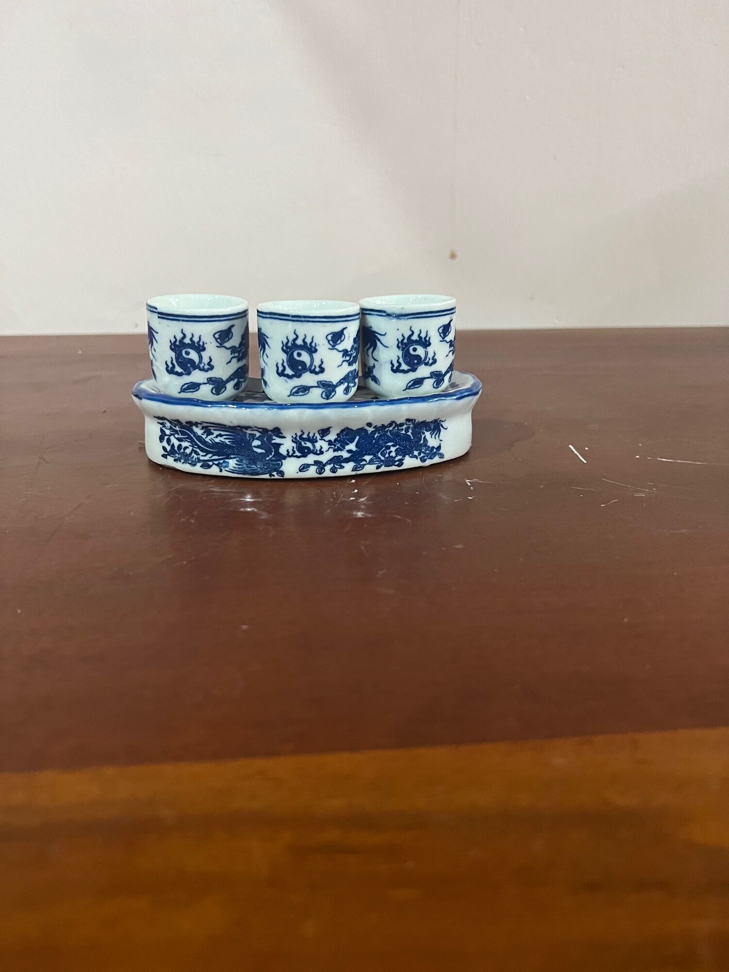 Kỷ thờ men lam: kỷ 3, kỷ 5