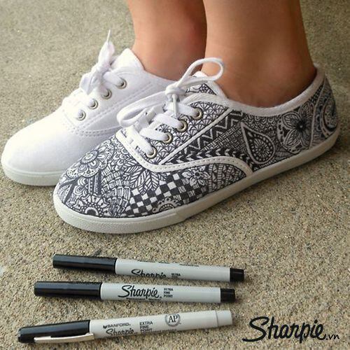Bút lông dầu Sharpie ultra fine black