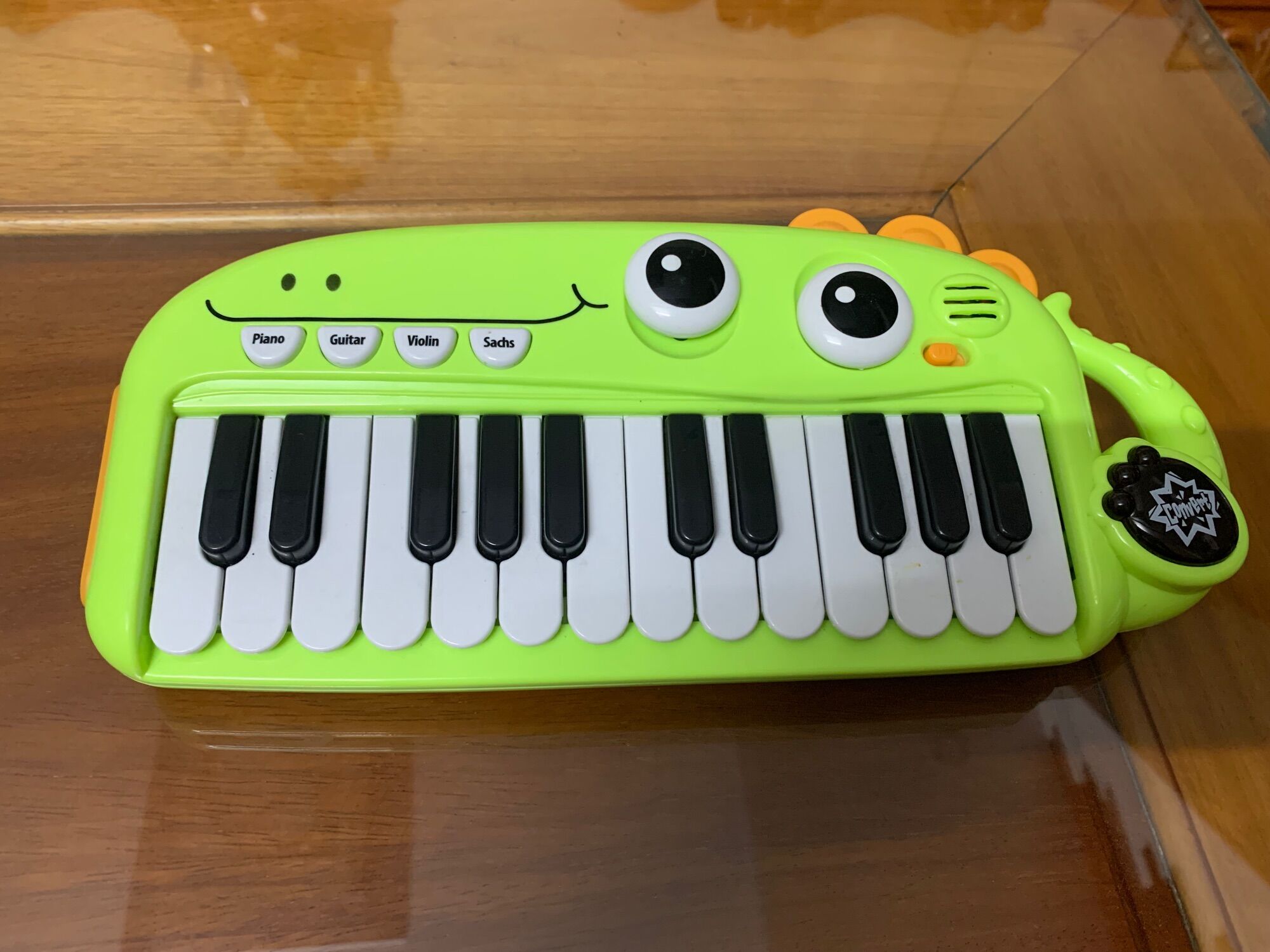 ĐỒ CHƠI ĐÀN PIANO HUGGIES