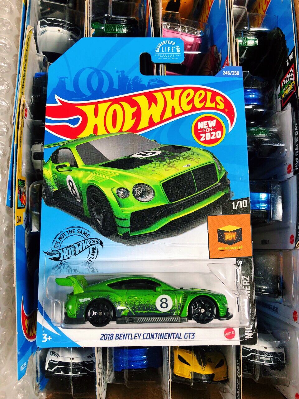 Xe mô hình hot wheels tỉ lệ 1:64 "2018 bentley continental gt3"