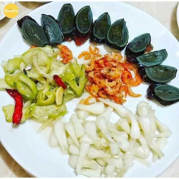 Trứng vịt Bắc Thảo nhà làm, thơm ngon ngày tết