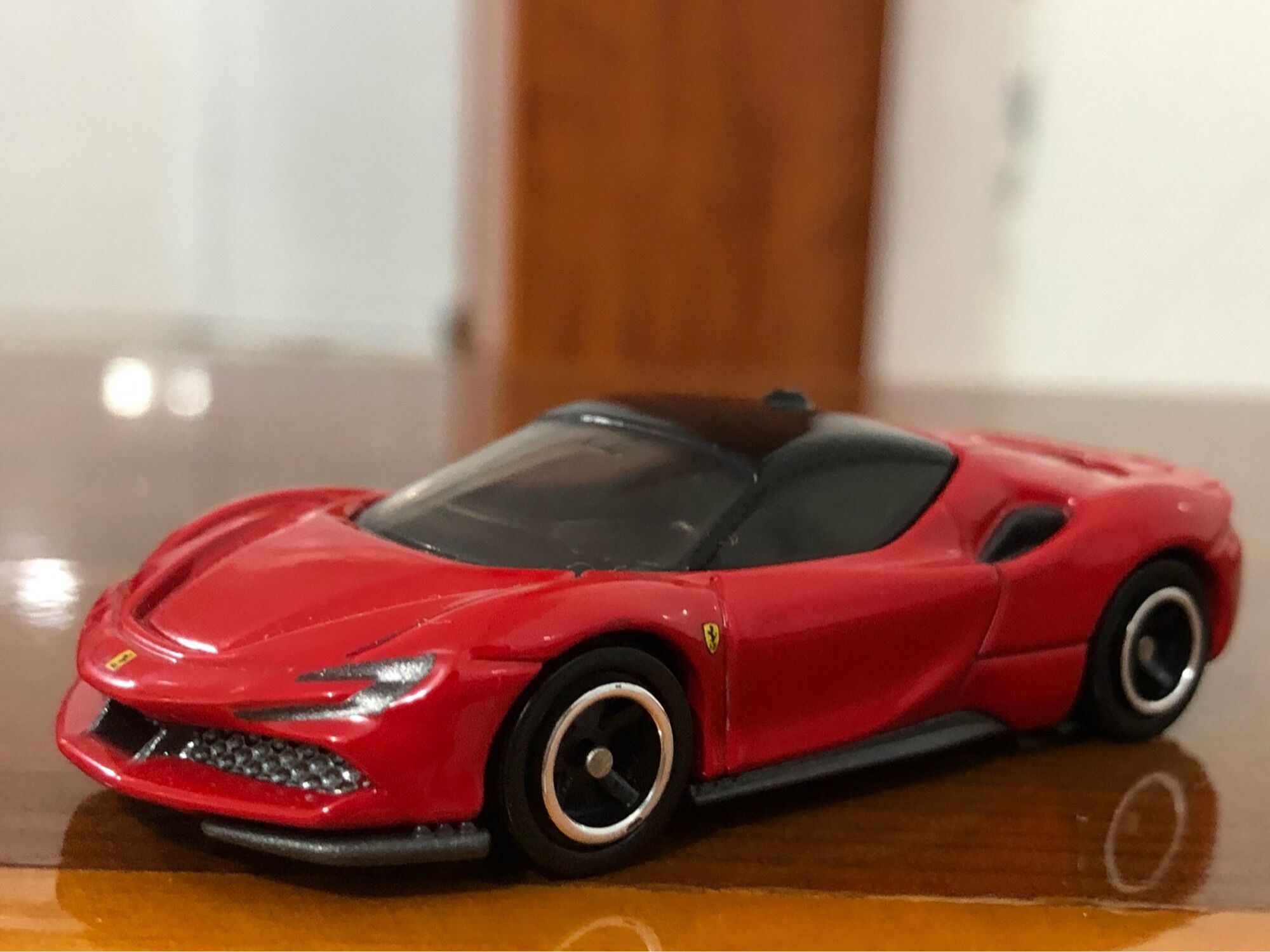 Xe mô hình tomica ferrari s.p.a and m.c.g 1:64
