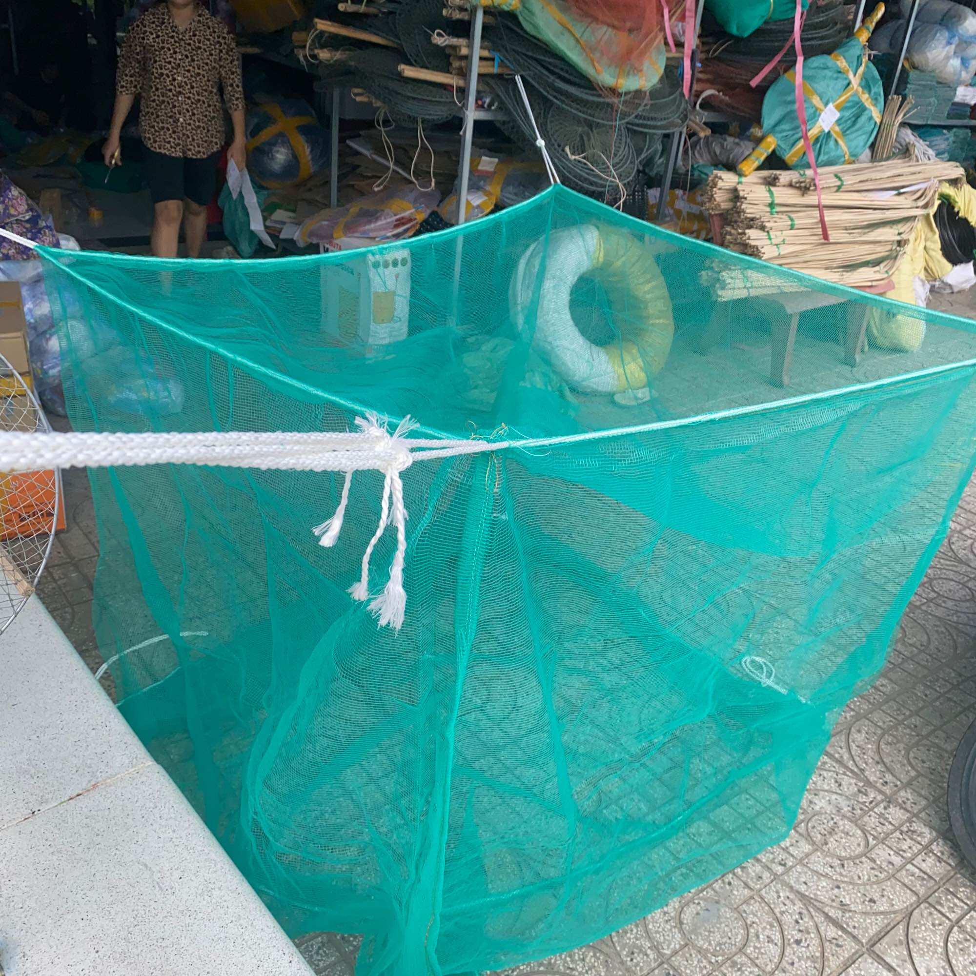 Vèo, Tráng, mùng nuôi cá, ếch... Có nắp đậy (2m x 2m -2m x 4m), (3m x 3m- 3m x 8m), (4m x 4m- 4m x 8m),(1.5m x1,5m),( 1,2m x 1,2m), (1m x 1)