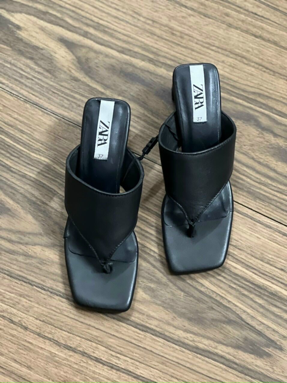 Guốc Zara da thật, gót cao 5 phân, 2 màu đen và nâu