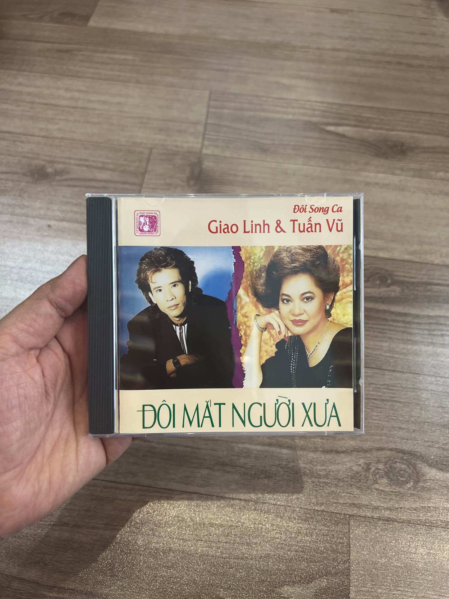 Đĩa CD Tuấn Vũ - Giao Linh: Đôi mắt người xưa