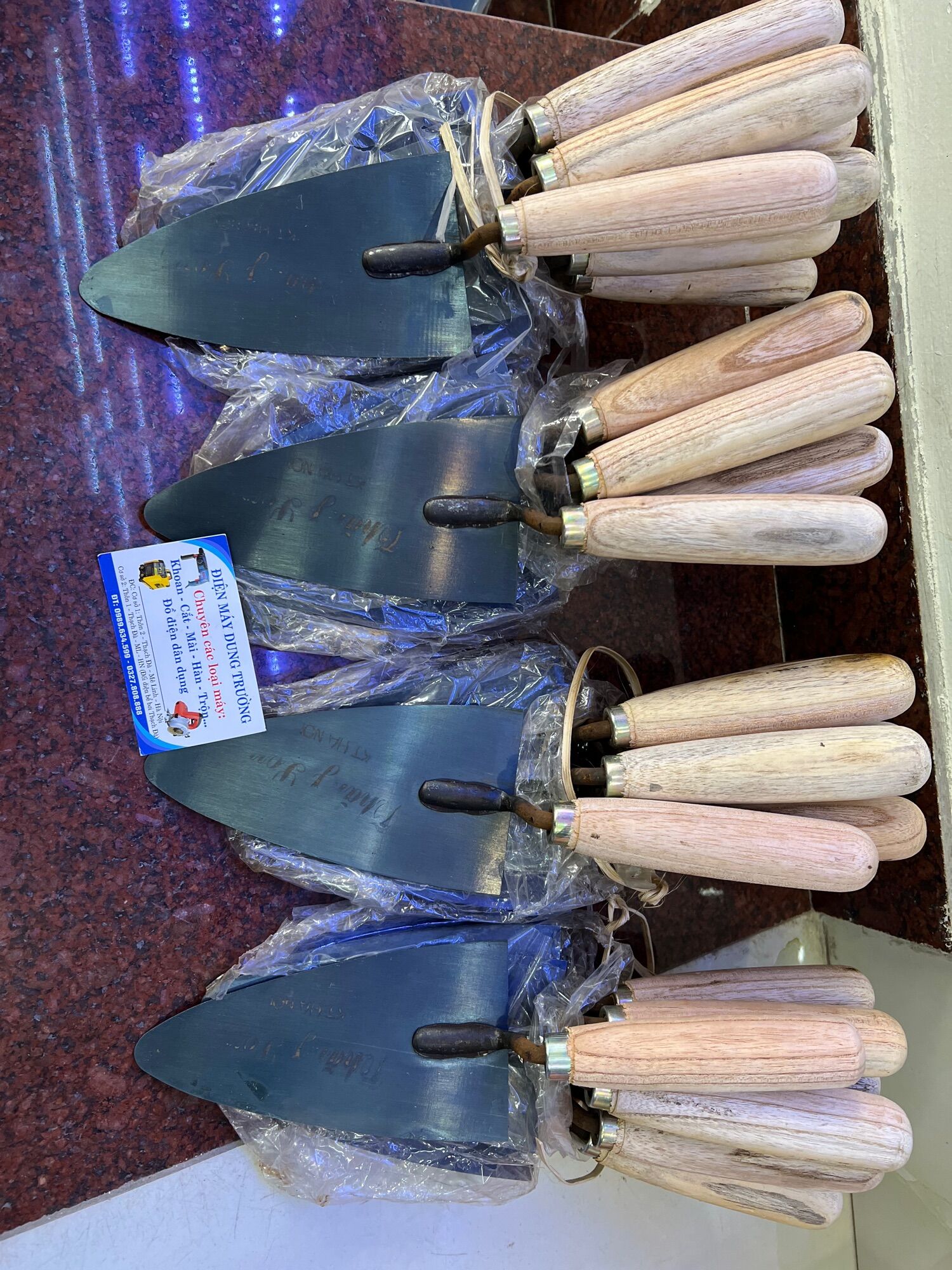 Bây thăng long đen sịn ( bay dùng cho thợ hồ )