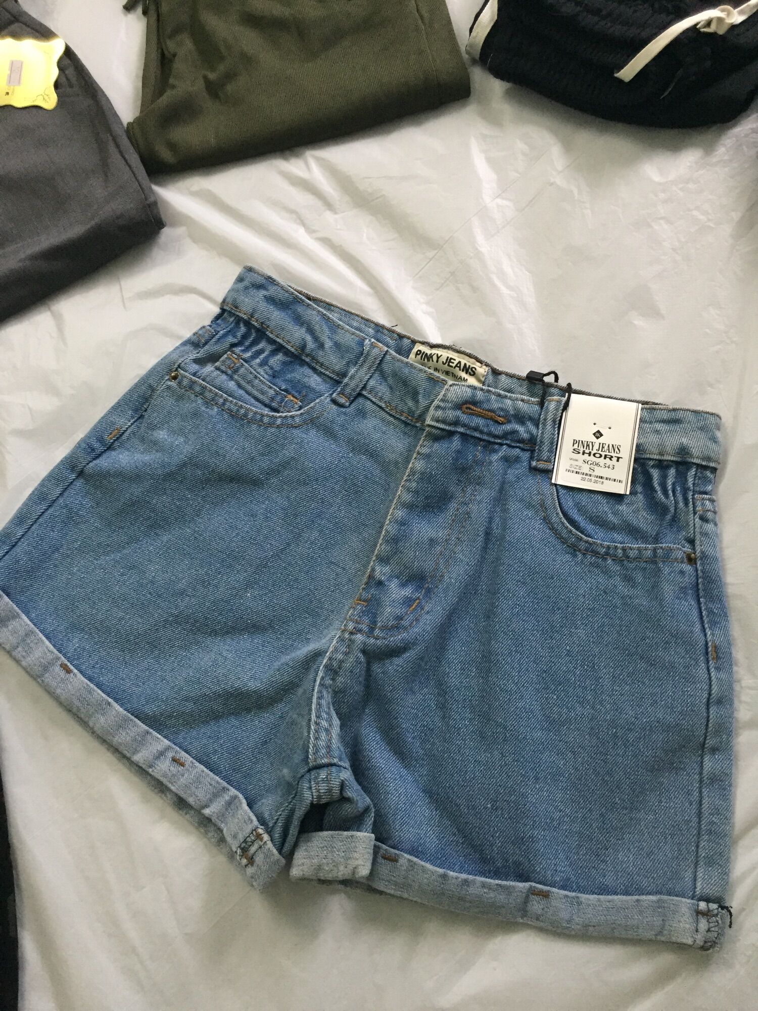Quần short jean