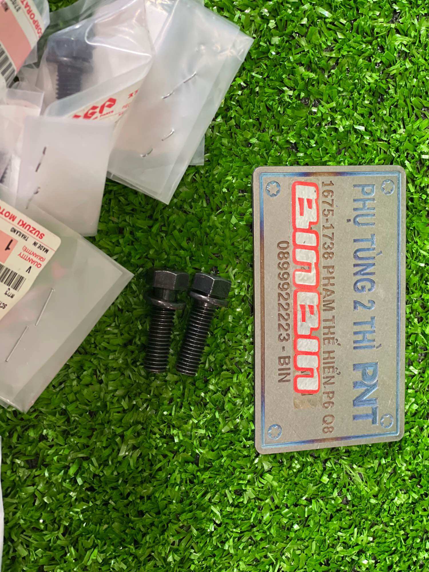 2 con ốc cổ pô RG-RGV-Satria zin