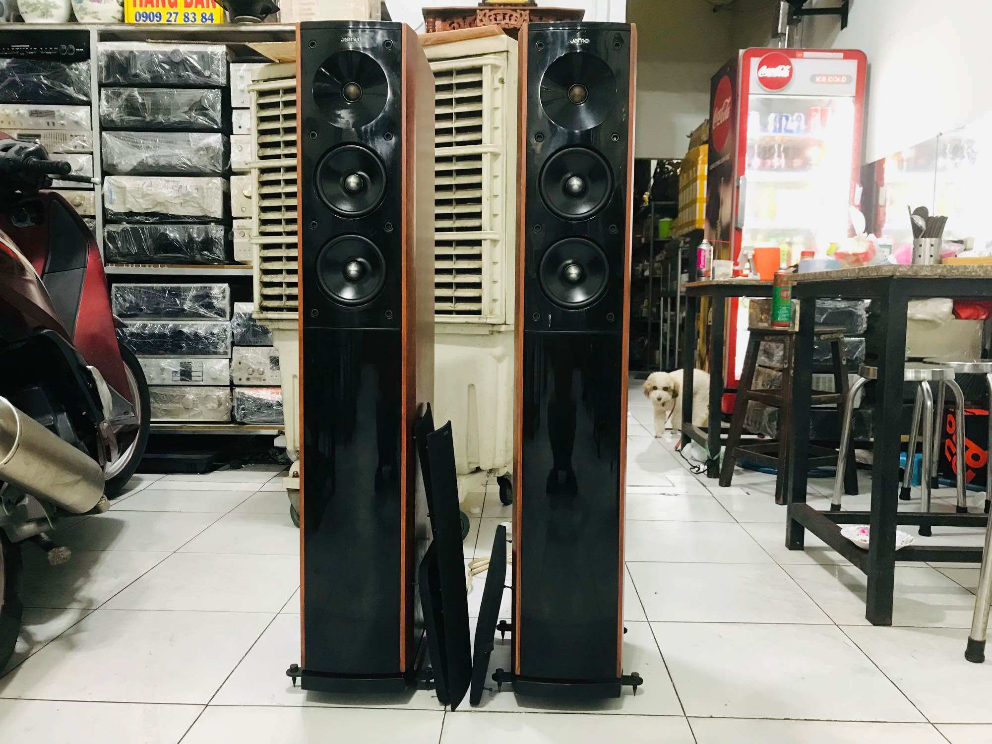 Freeship Cặp Loa JAMO S-606 công xuất 420w/1cặp , có thiết kế 4 đường tiếng 1 Bass Sub 20cm và 2 Bass Mib 14cm và 1 Treble dome âm thanh rất hay zin mới đẹp