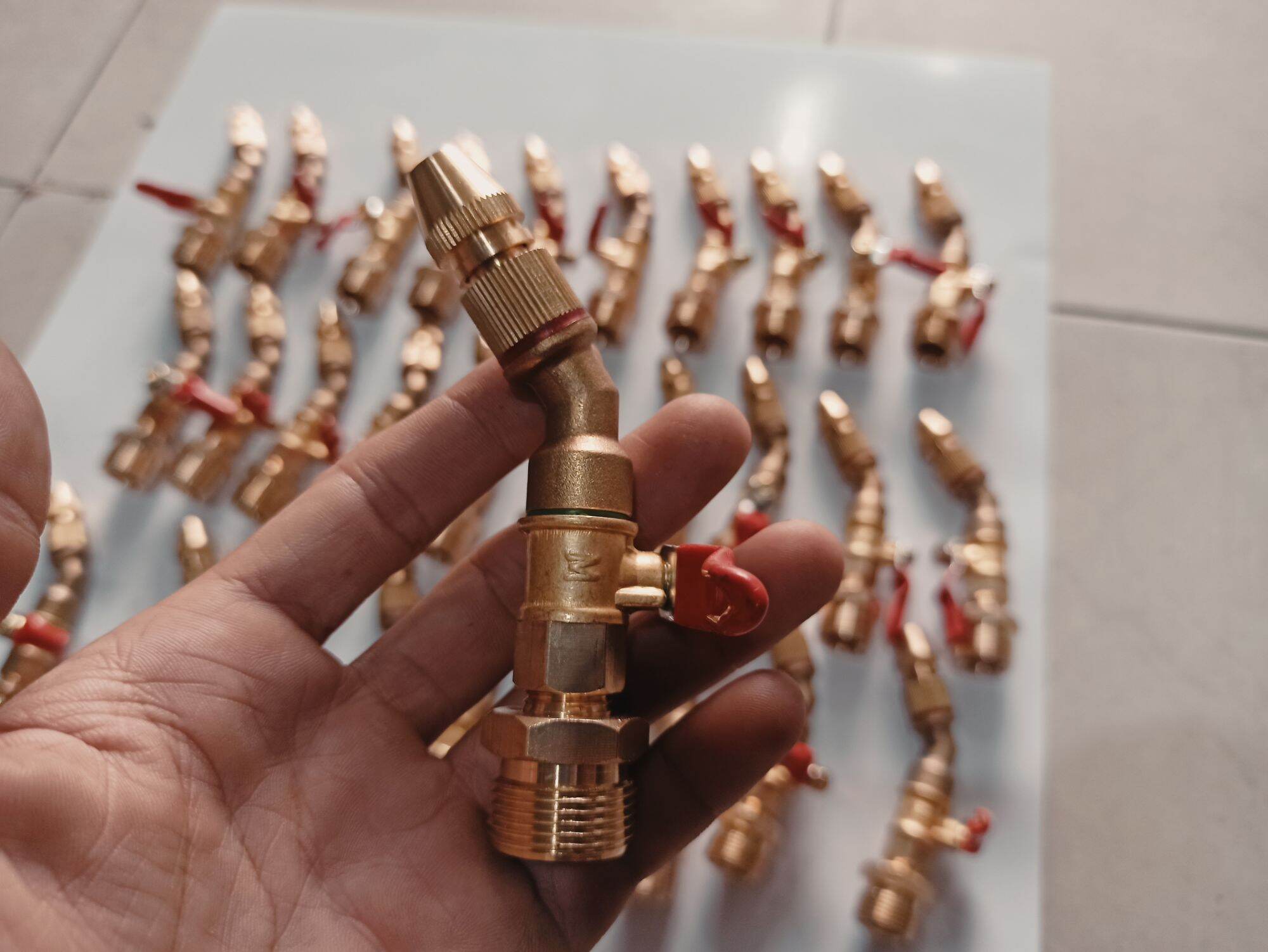 Béc xịt máy lạnh, phun rửa vệ sinh điều hòa bằng đồng