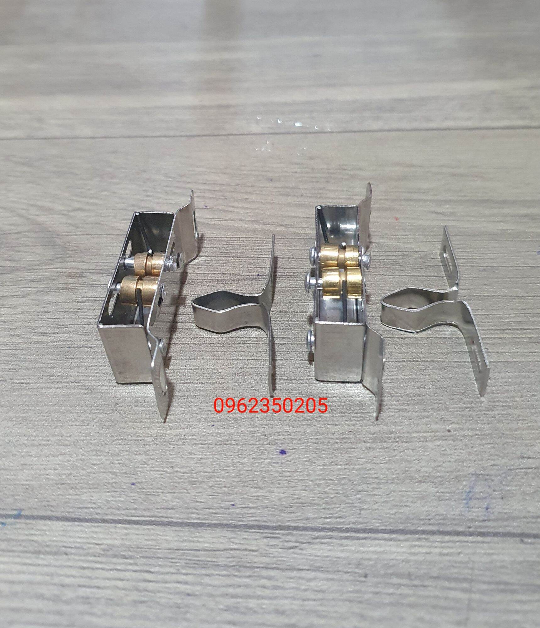 Chốt Kẹp Tủ Inox