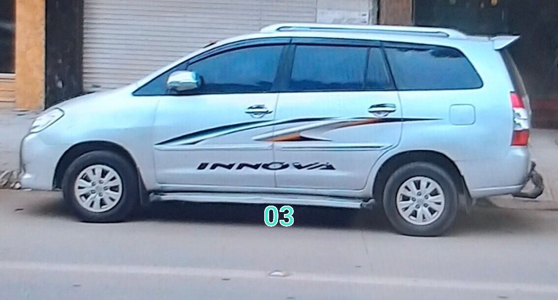 Tem dán xe inova