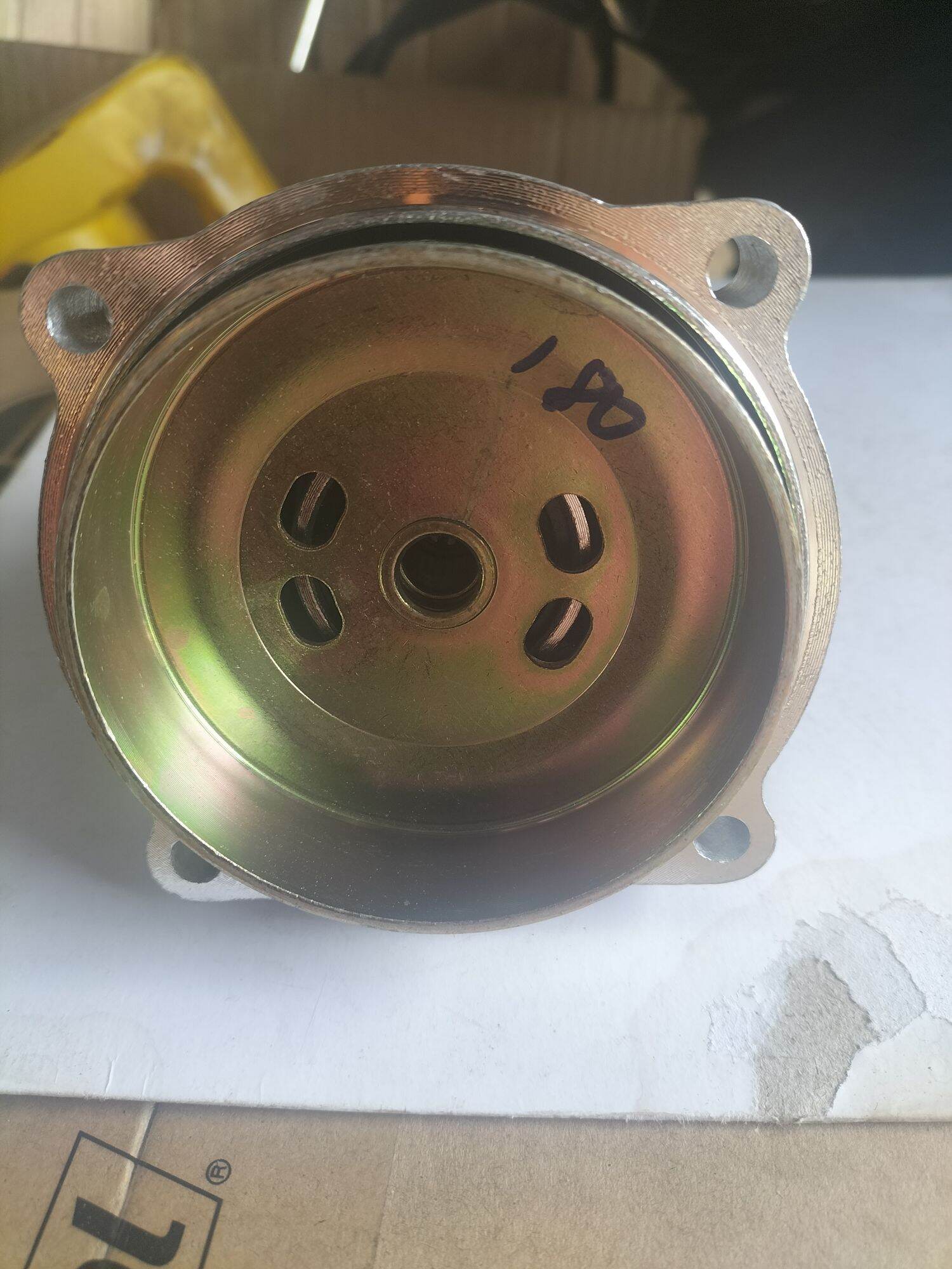 bắp chuối kèm chuông côn máy cắt cỏ cần 28/9