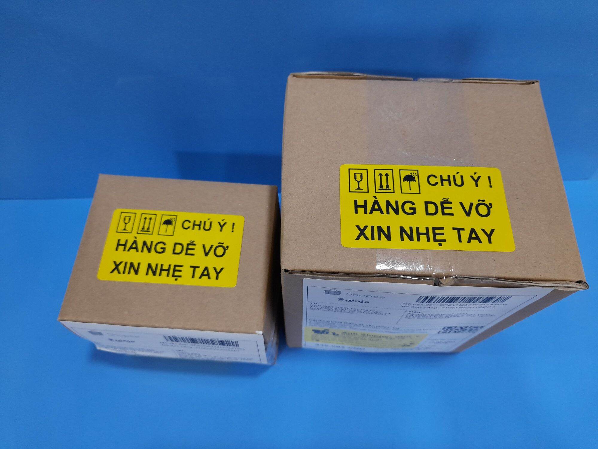 Combo 100 Tem decal Hàng dễ vỡ kích thước 7x4cm