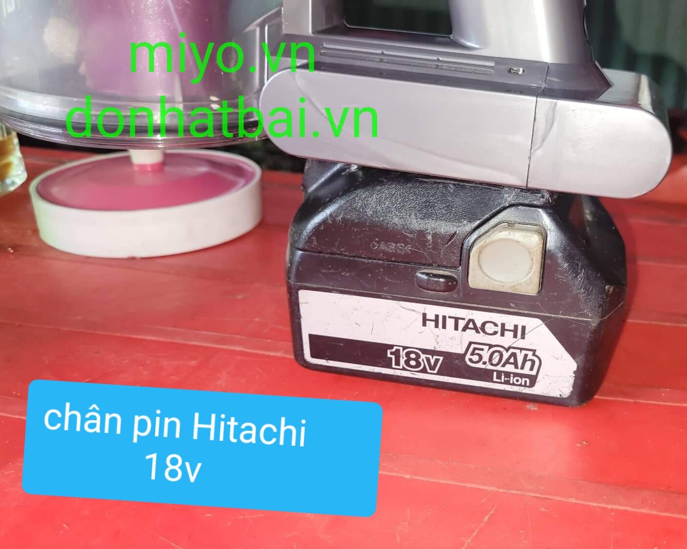 Máy hút bụi cầm tay pin 18v