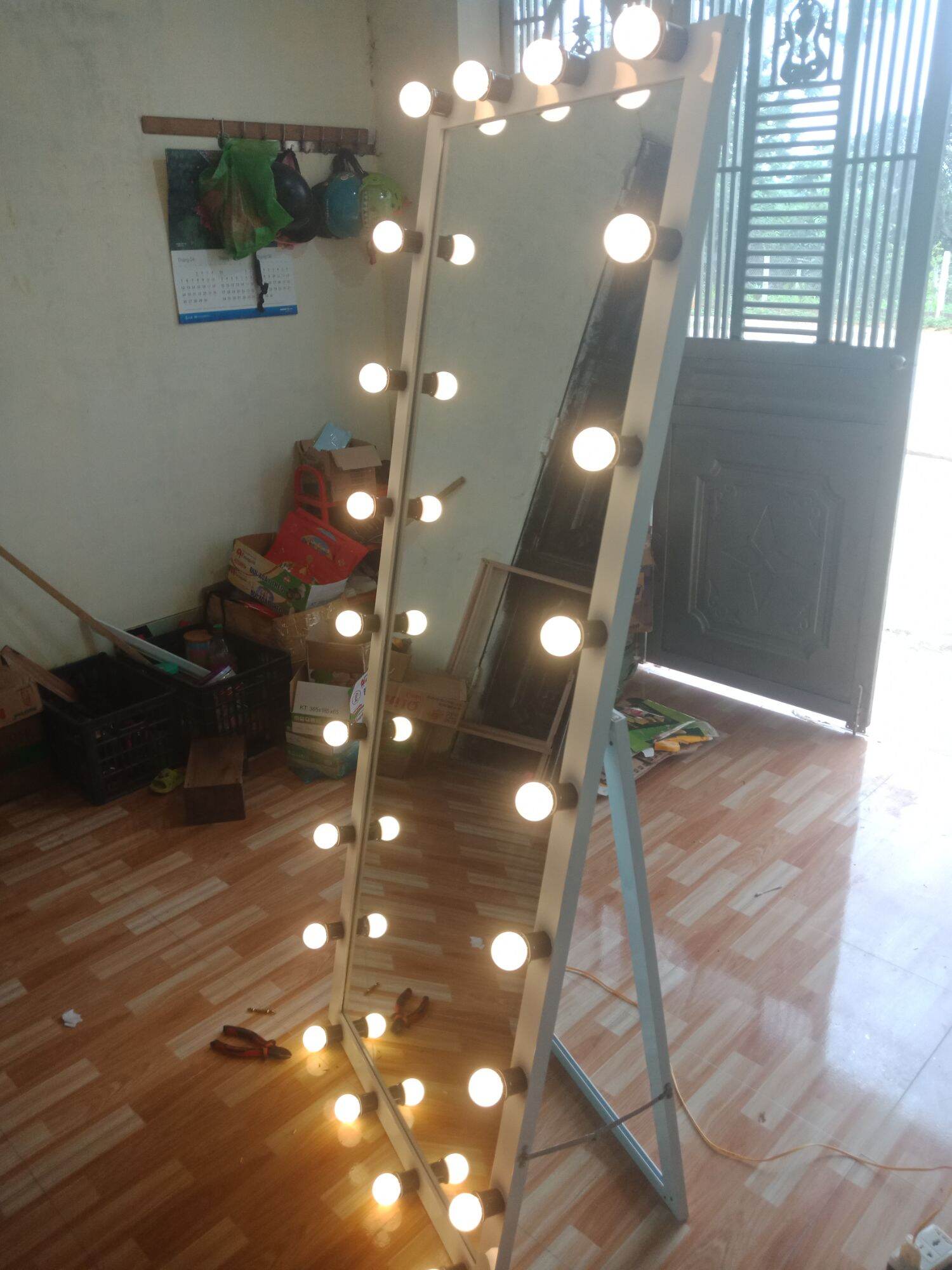 Gương đèn led 70x170cm 18 bóng