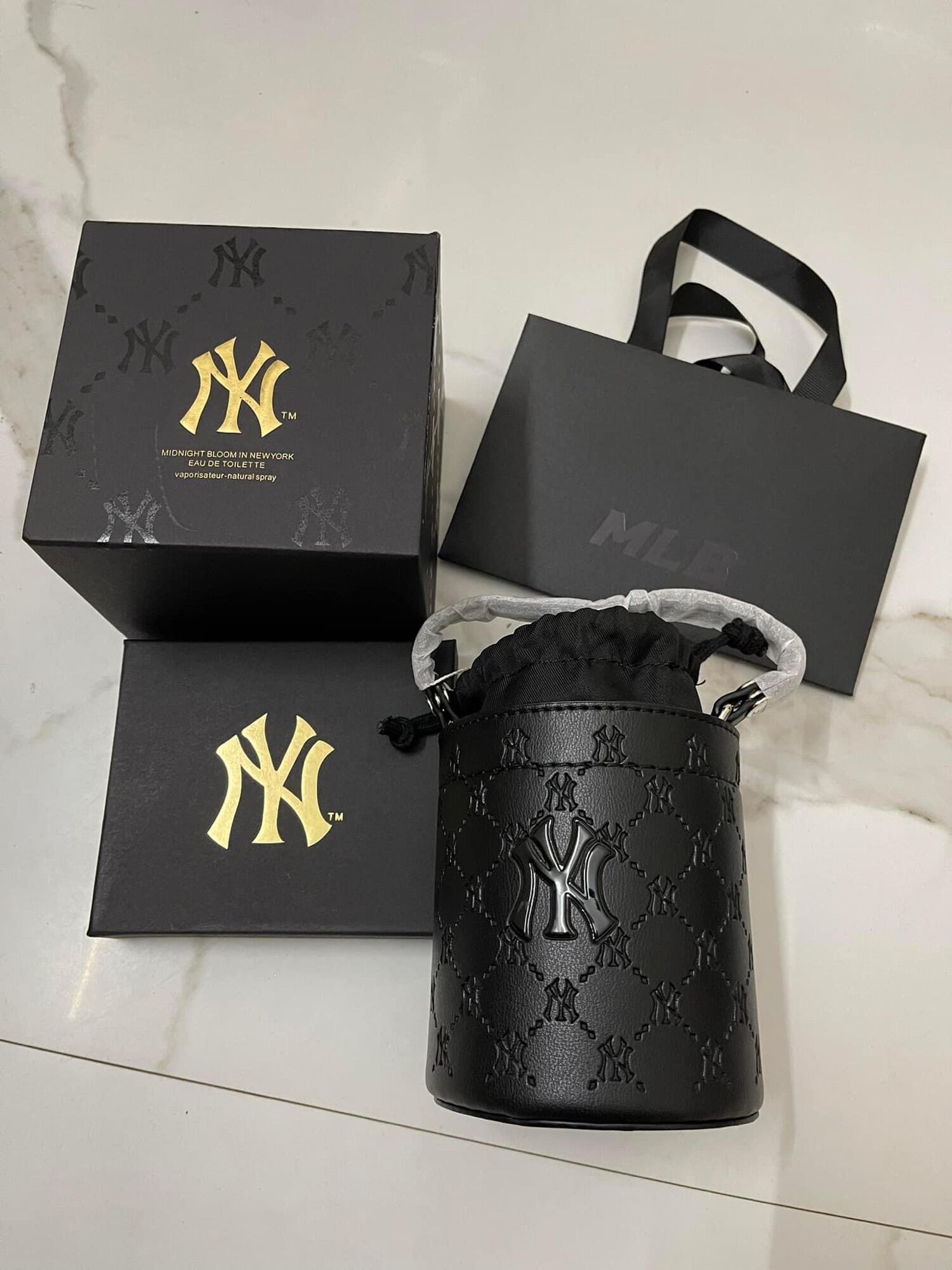 Túi MLB NY cốp Túi NY trụ đen size 13 full box túi giấy - MixASale