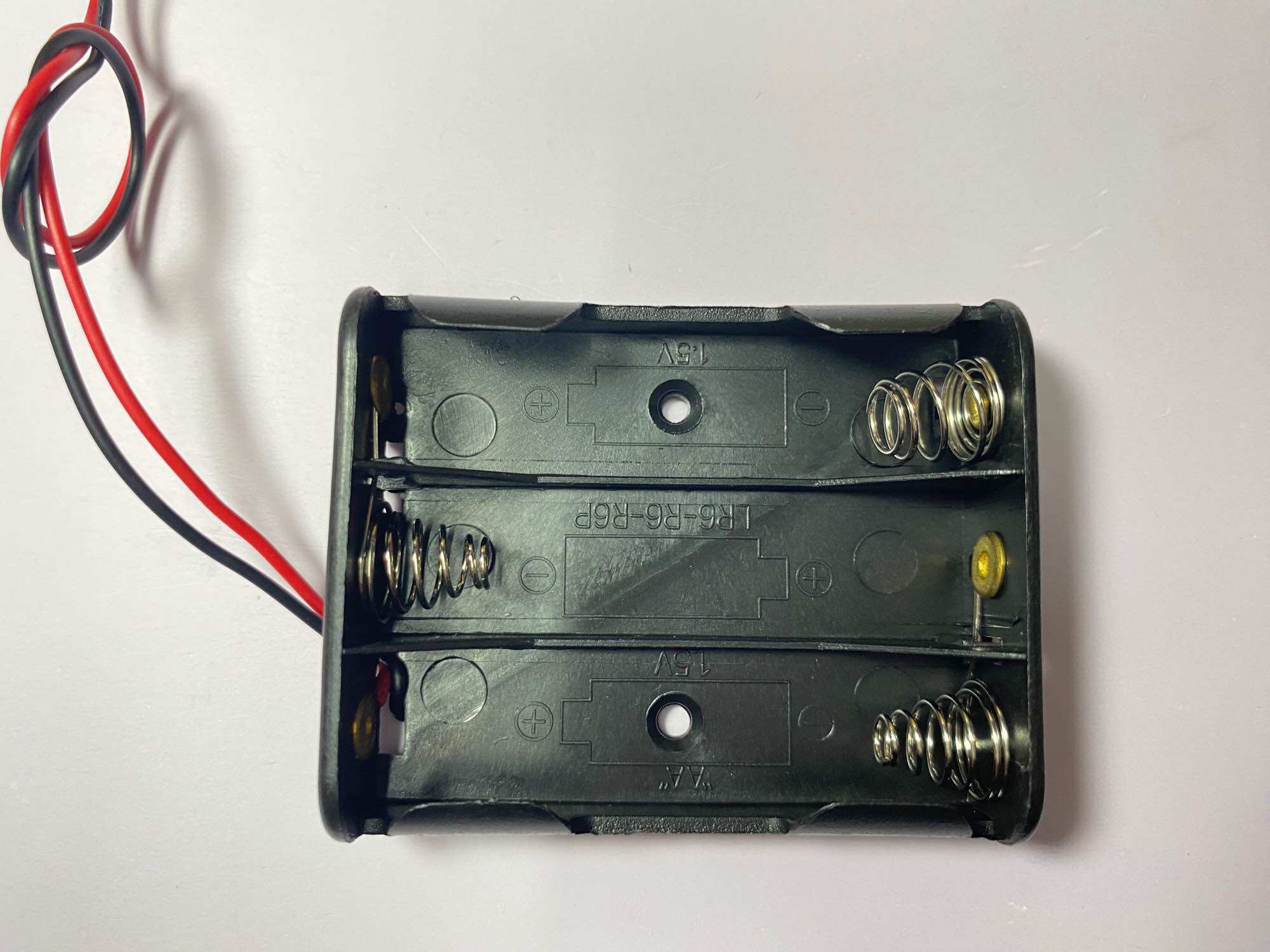Đế 3 pin 1v5 size AA