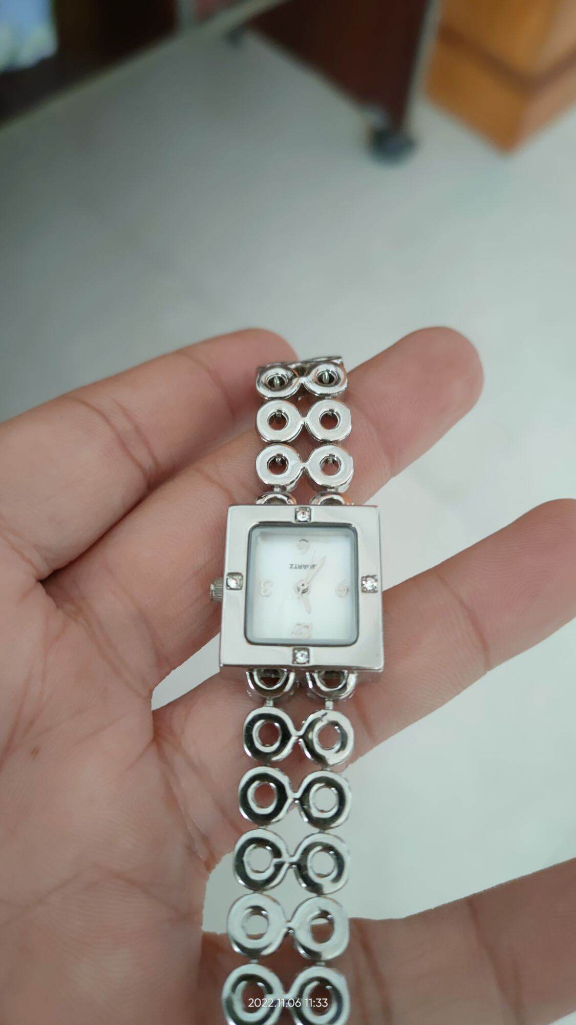đồng hồ si Nhật
