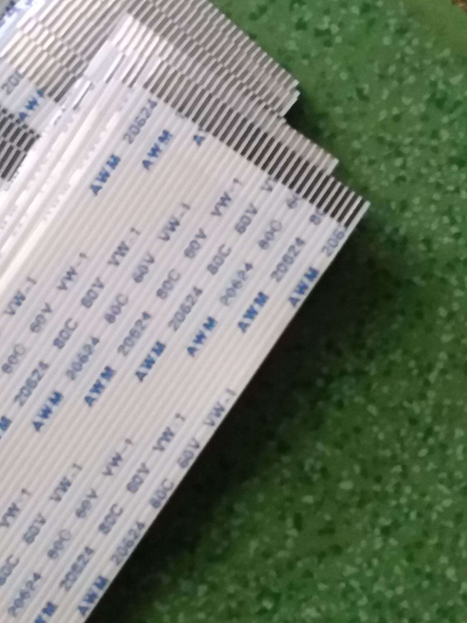1 CHIẾC CÁP FFC   1.OMM -30PIN