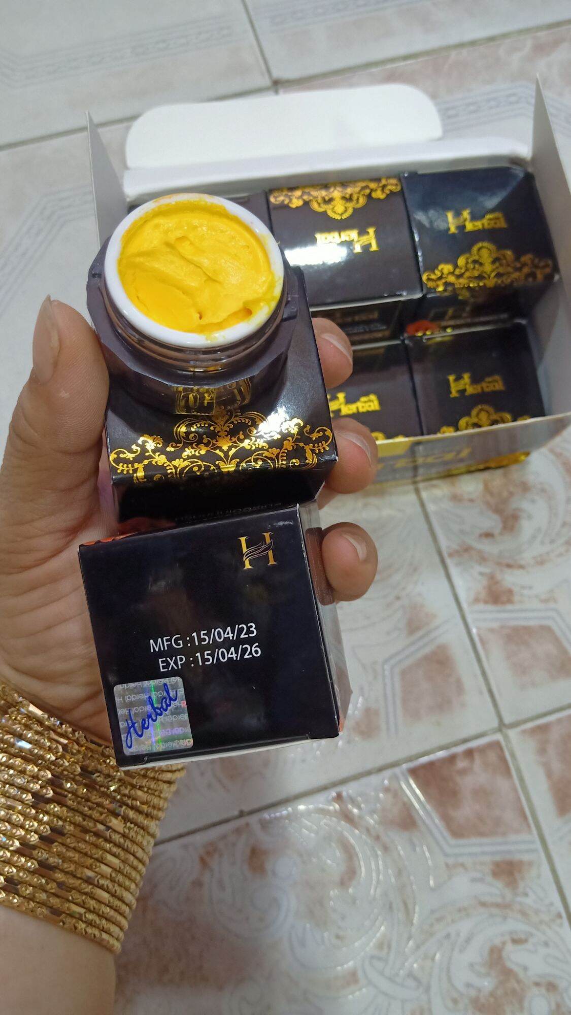 Kem Nghệ Herbal Ngừa Mụn Giảm Thâm Thái Lan