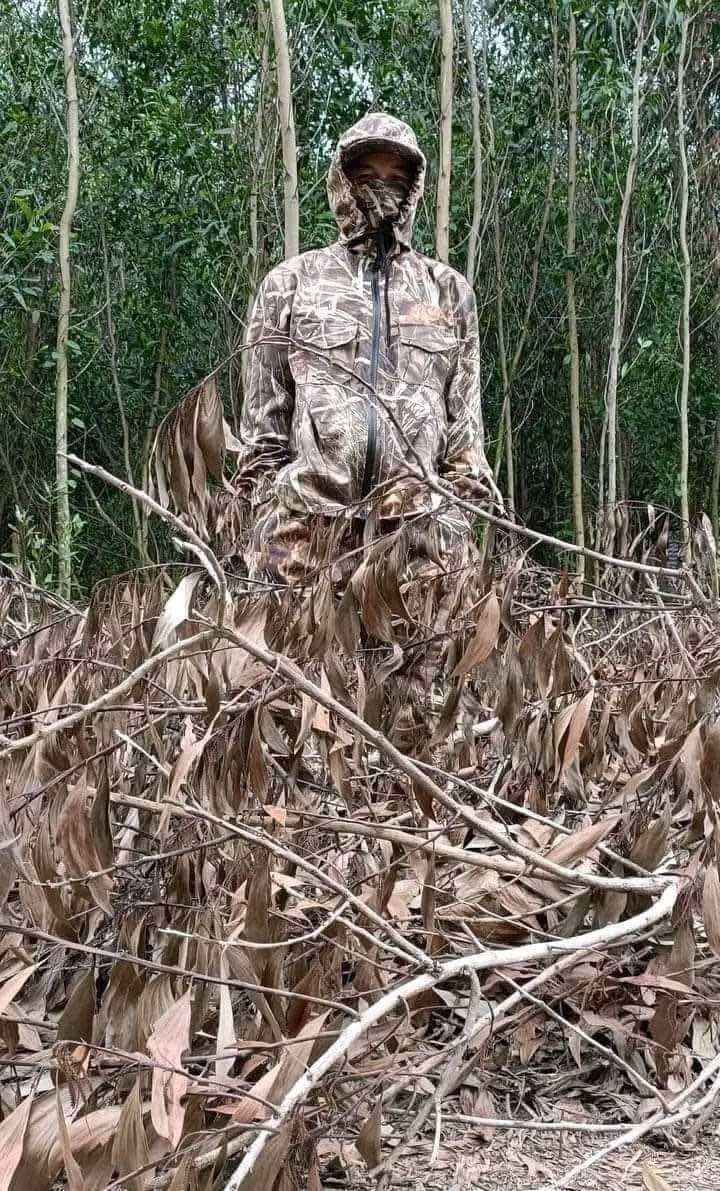 quần áo nguỵ trang đi rừng tặng kèm mũ khẩu trang