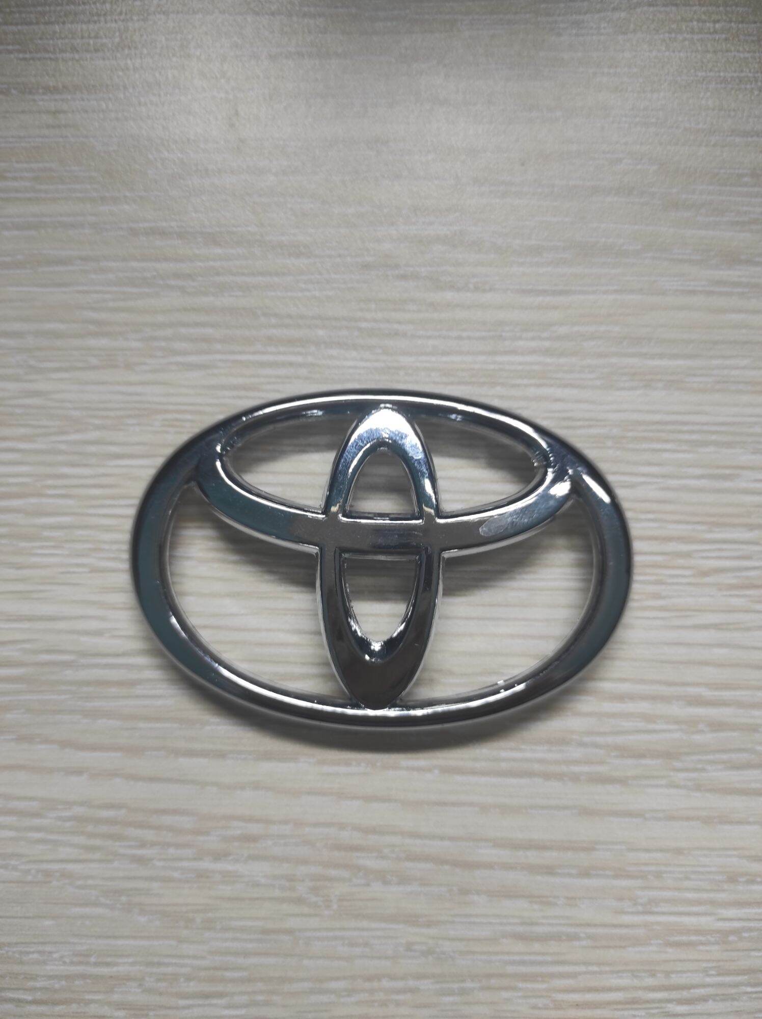 Logo nắp túi khí biểu tượng Innova Toyota 2007-2011