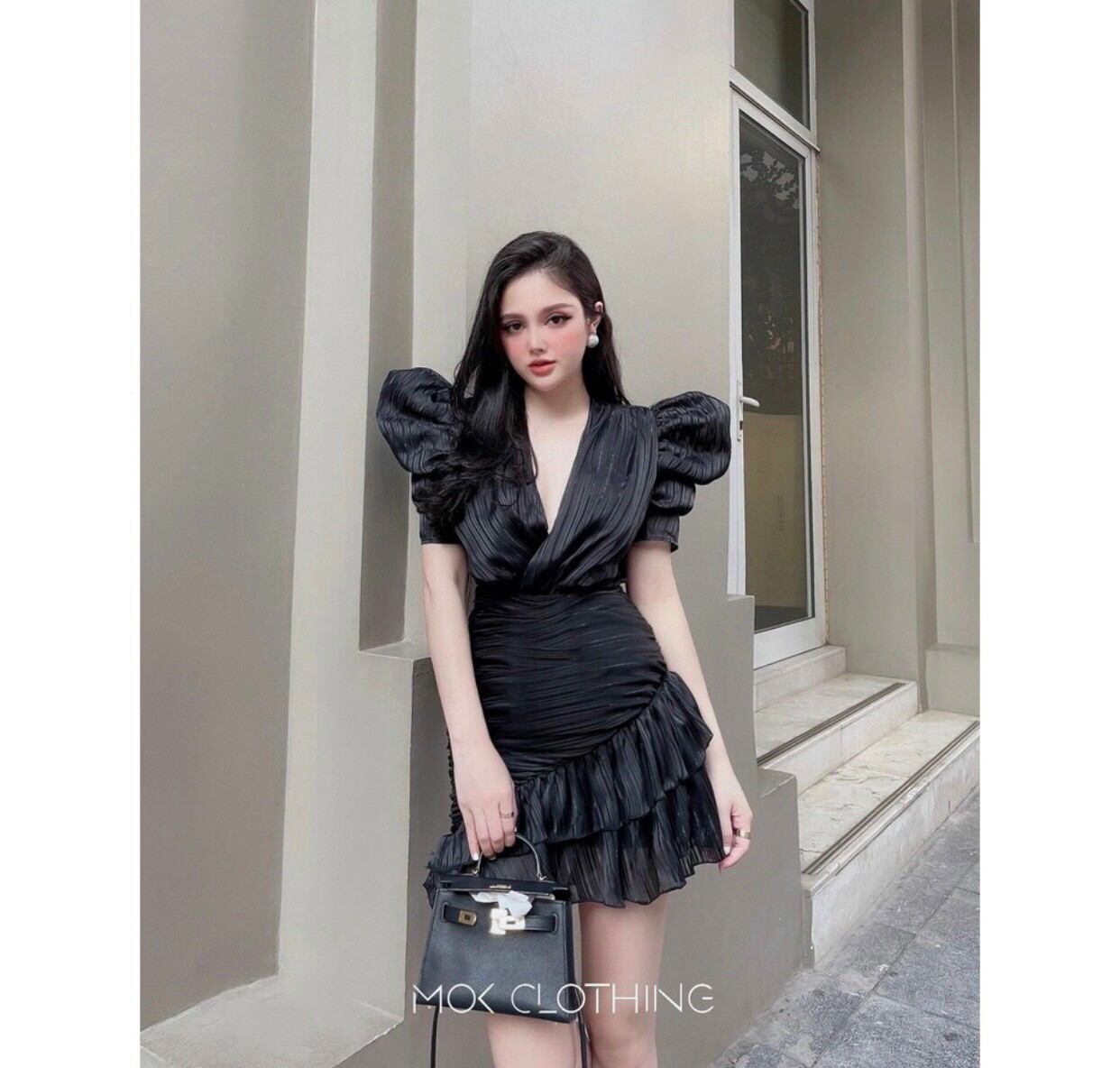 đầm tay bồng đuôi cá