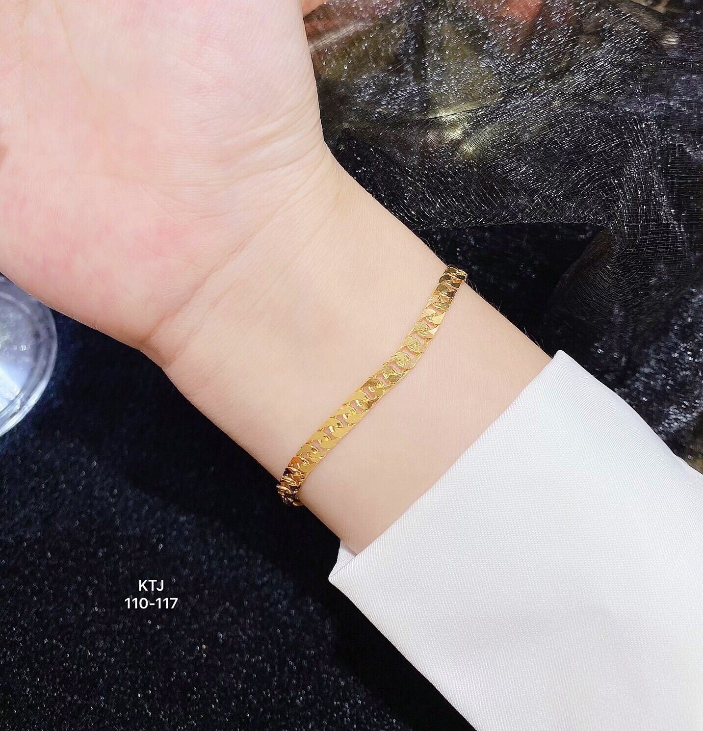 Lắc tay đơn vàng tây siu nhẹ siu đẹp . nam nữ đeo đều chất nhé