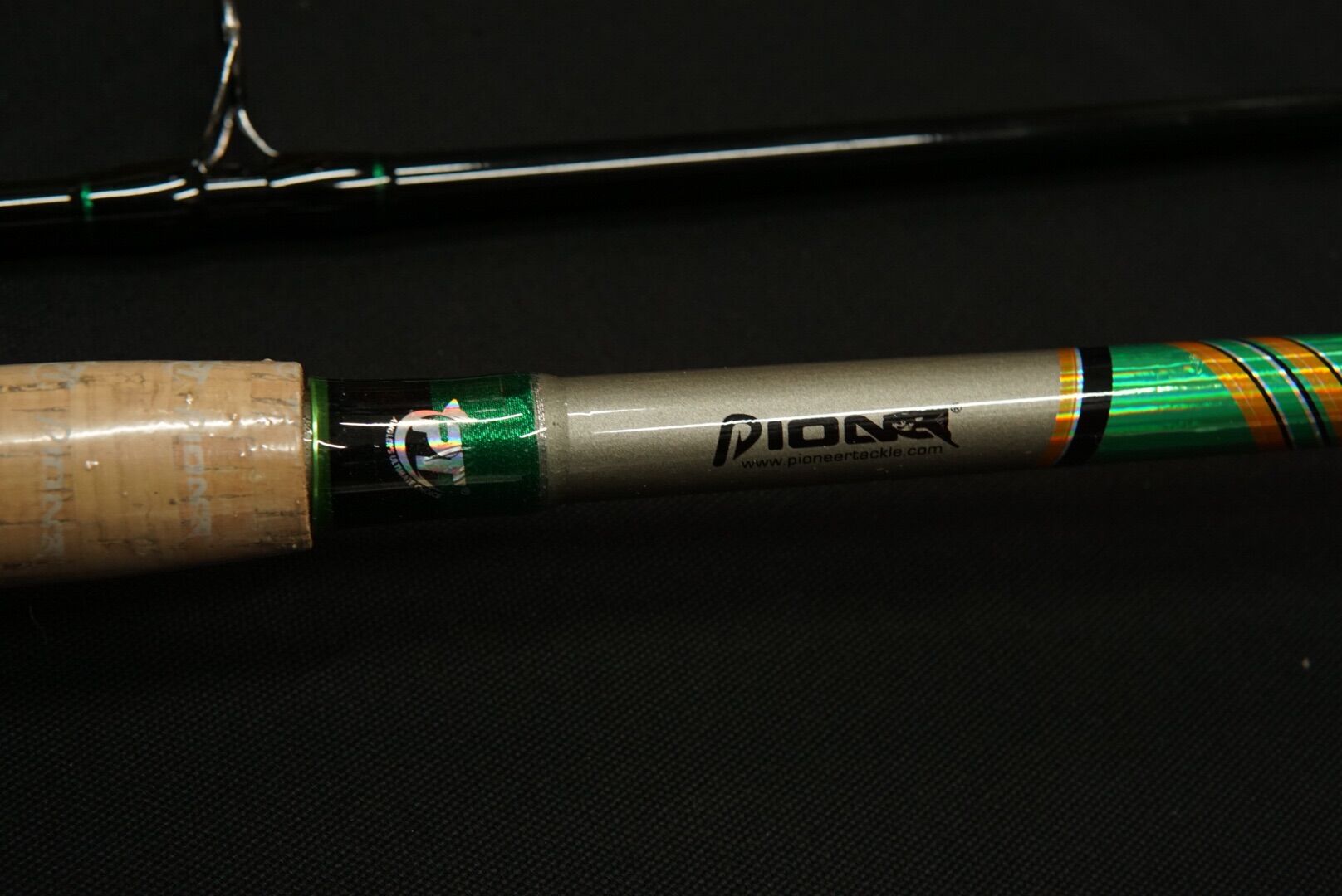 Cần Pioneer Gulf Wolf 2021