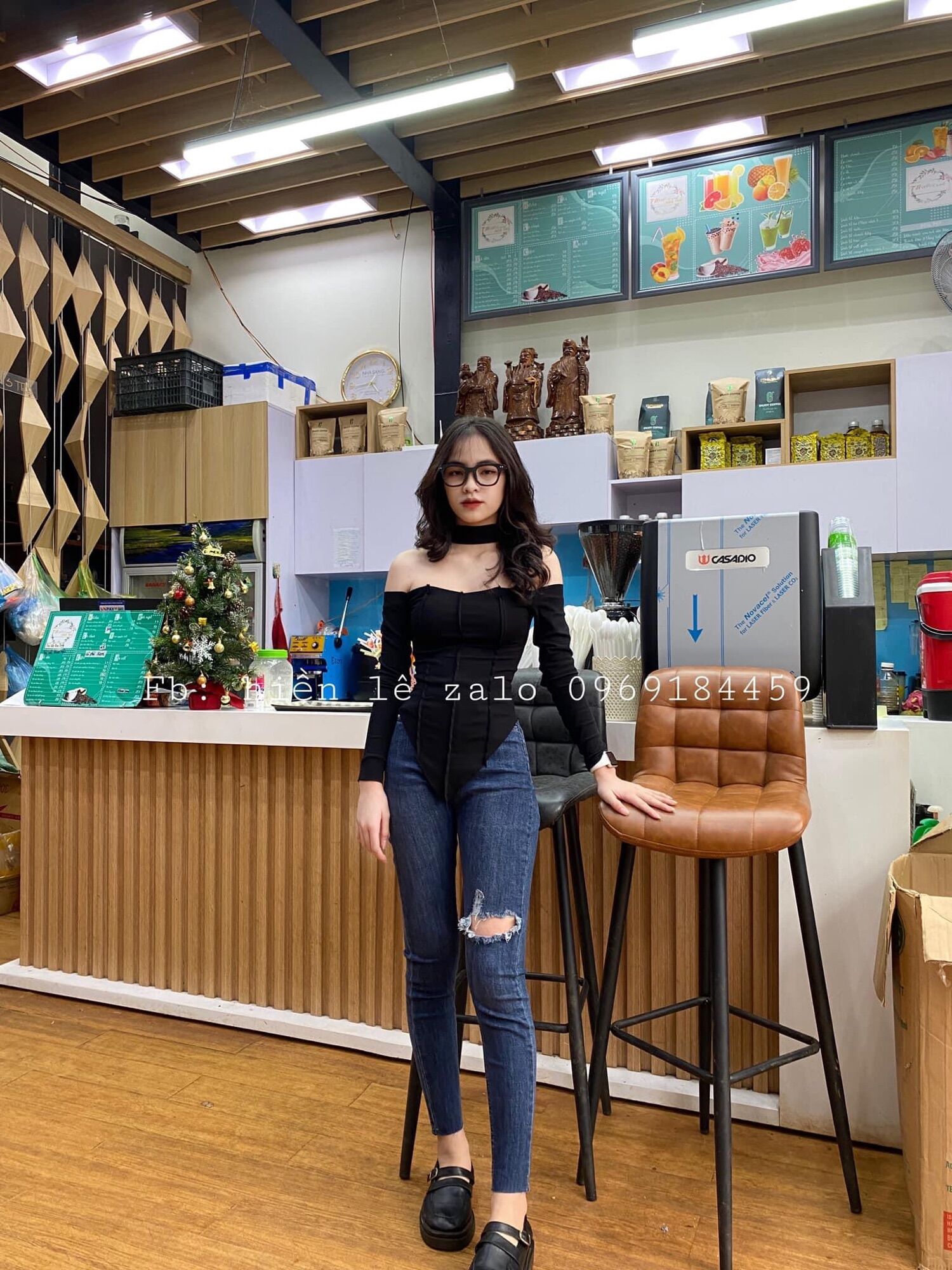 Áo Thun Gân Vạt Yếm Chocker