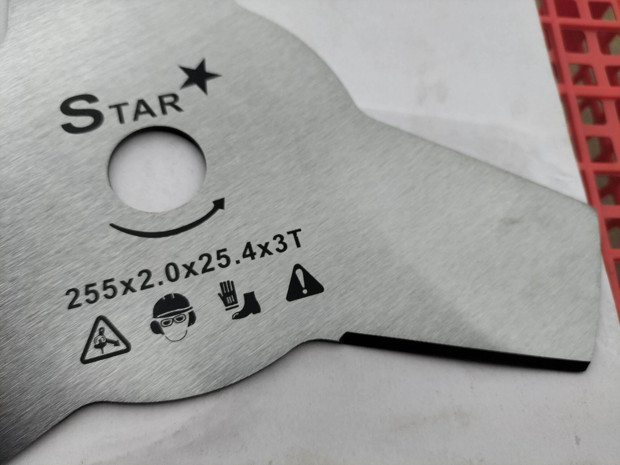 lưỡi dao cắt cỏ 3 cạnh 3T ×2.0 hiệu STAR*  (chất lượng cao)