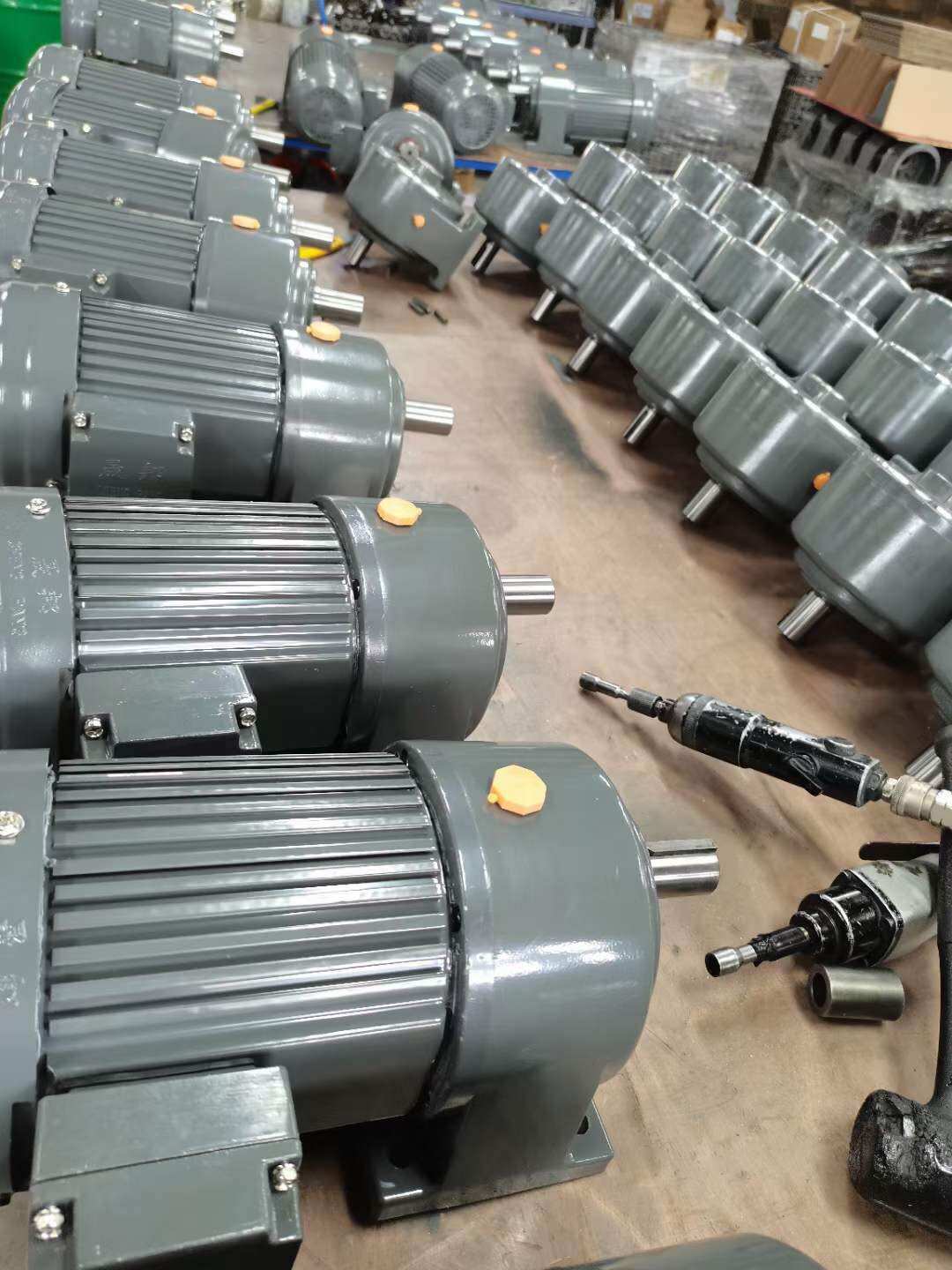 Motor giảm tốc 1pha mặt bích 1/2hp 1/30