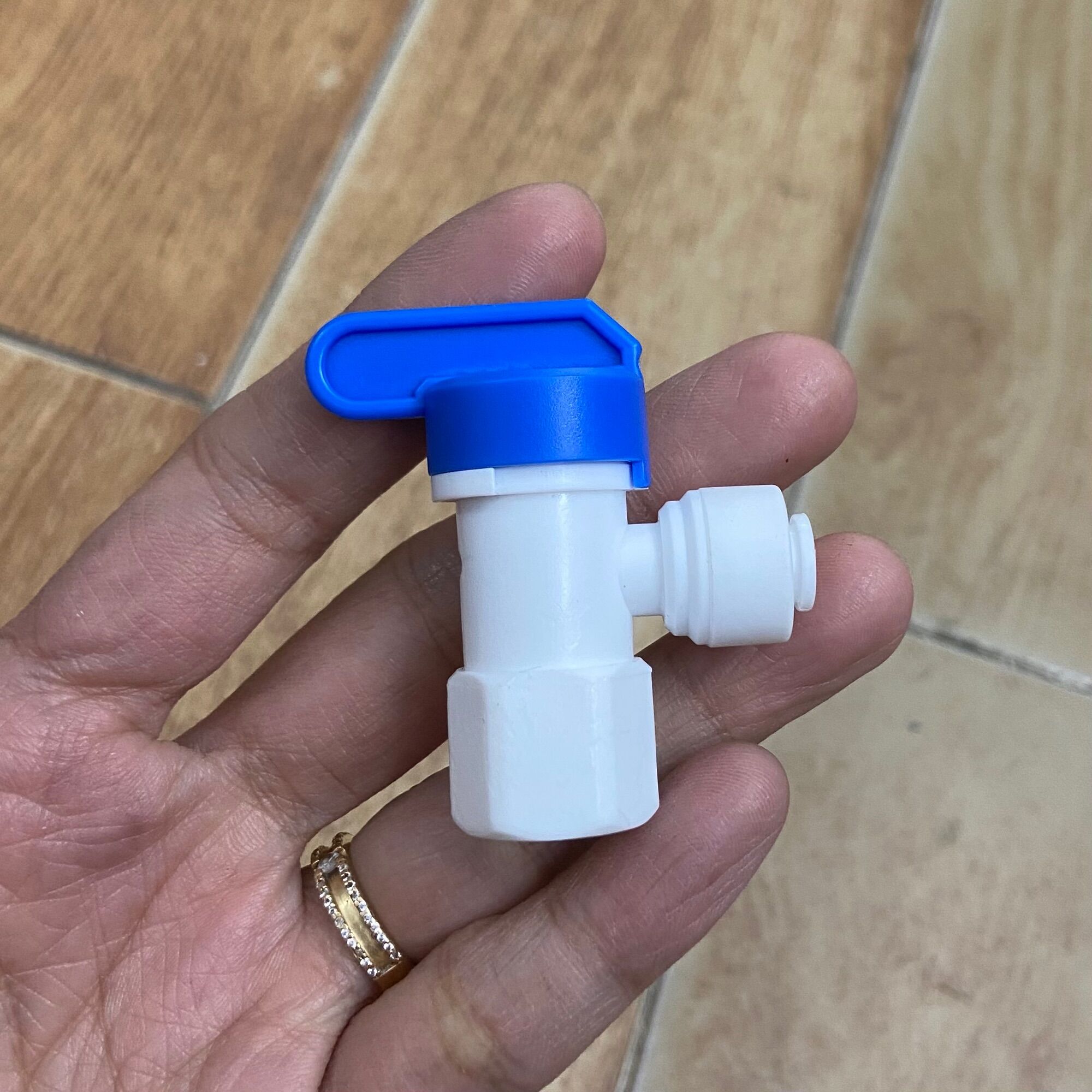 Van khoá bình áp máy lọc nước - van bình áp
