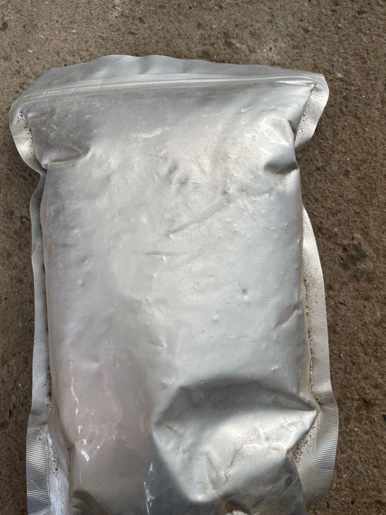Phân trùn Quế ép viên cao cấp gói 1kg.